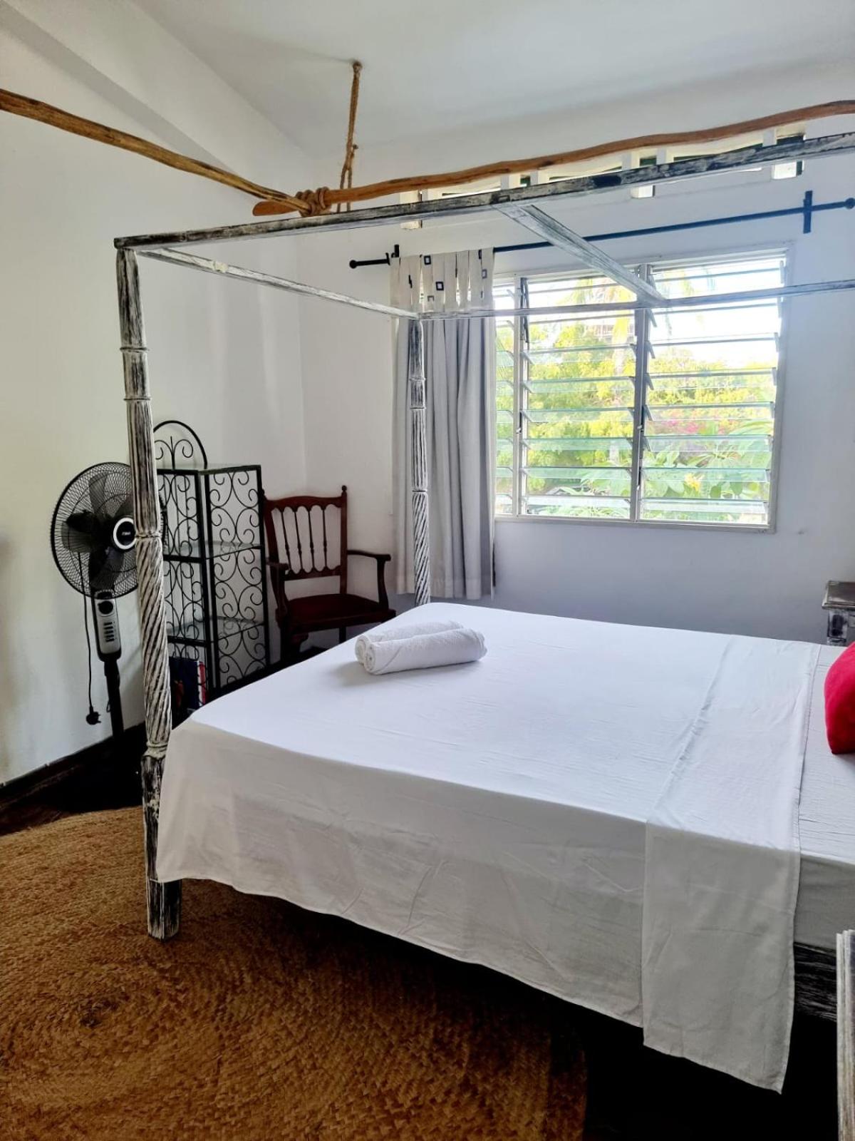 Three-Bedroom Apartment photo 3