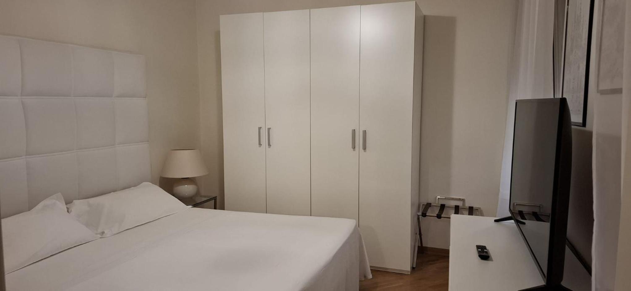 Deluxe Suite - Photo 1