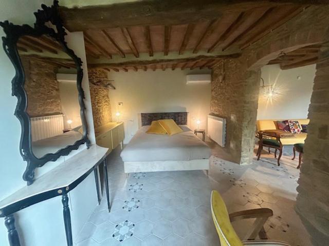 Deluxe Queen Suite