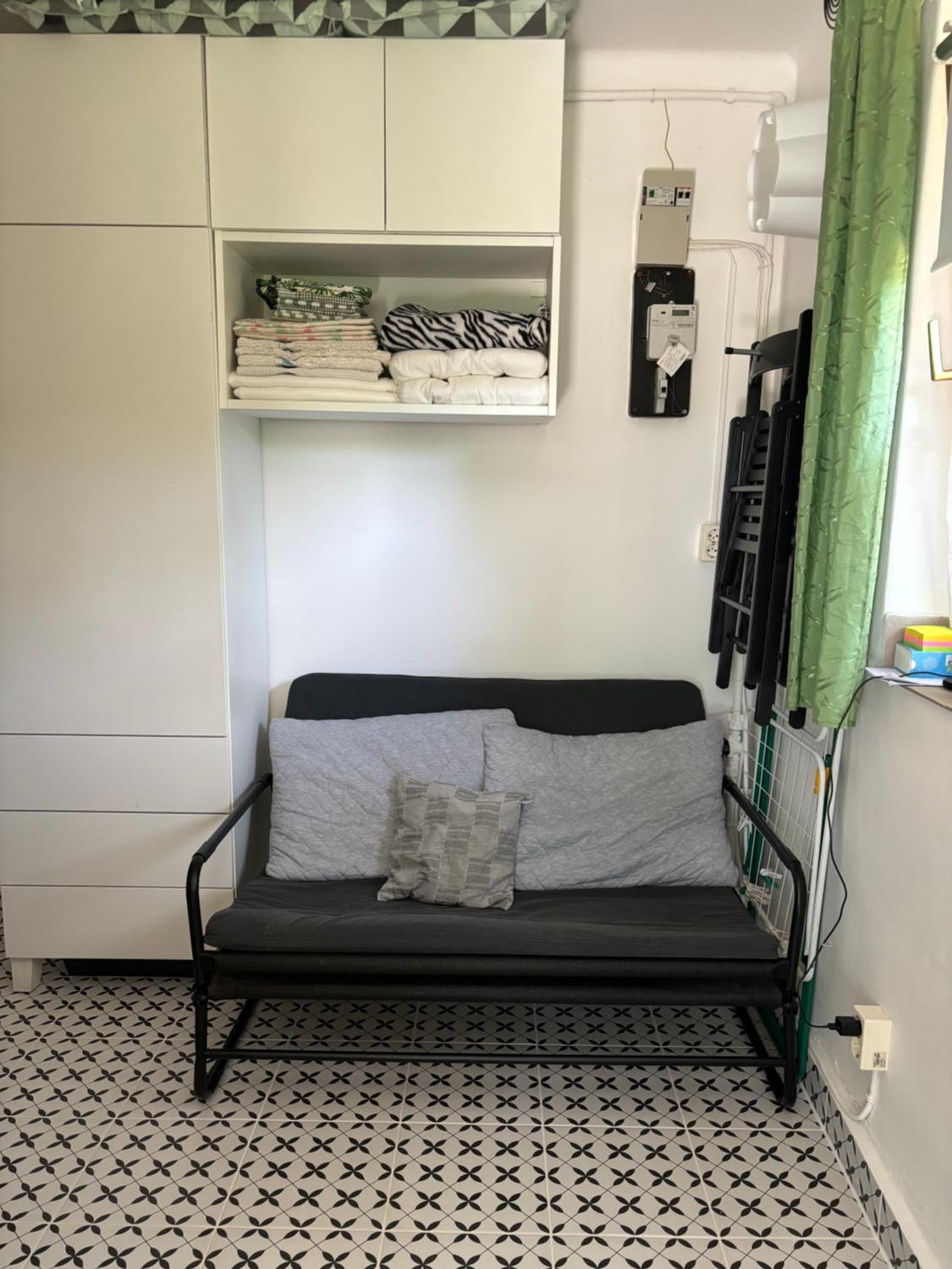 One-Bedroom House photo 1