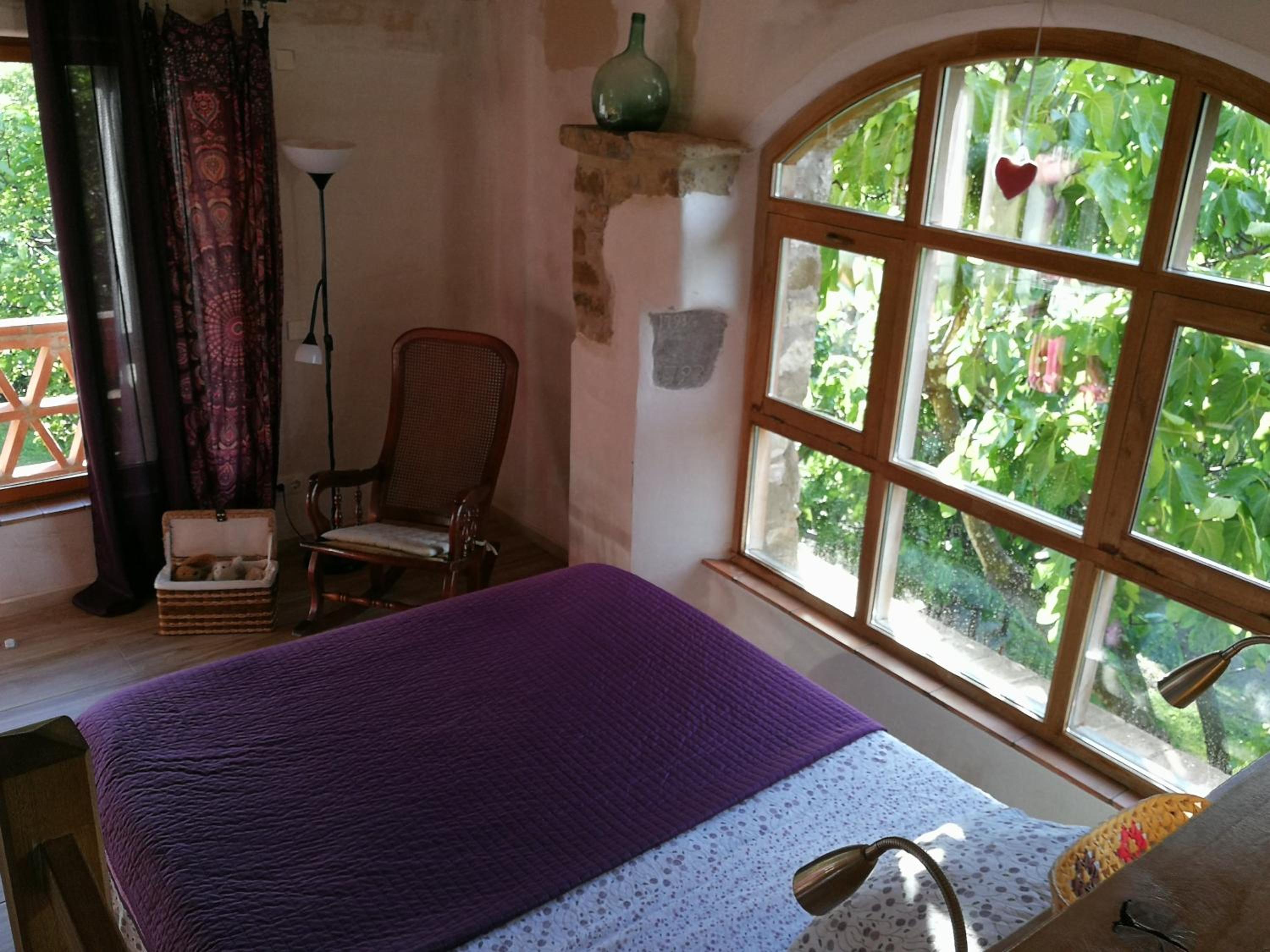 Habitación Familiar con Vista al Jardín