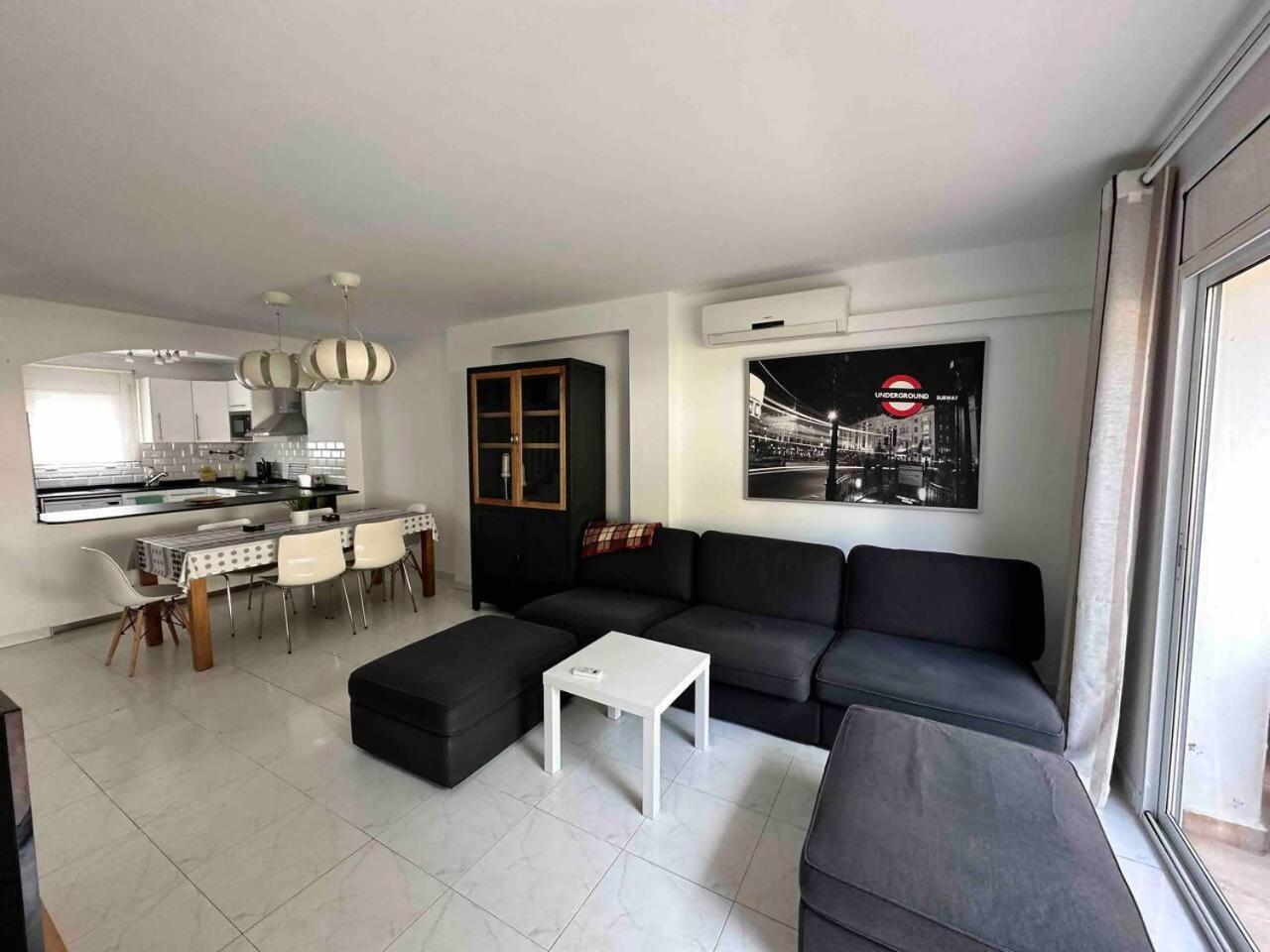 Casa de cuatro habitaciones