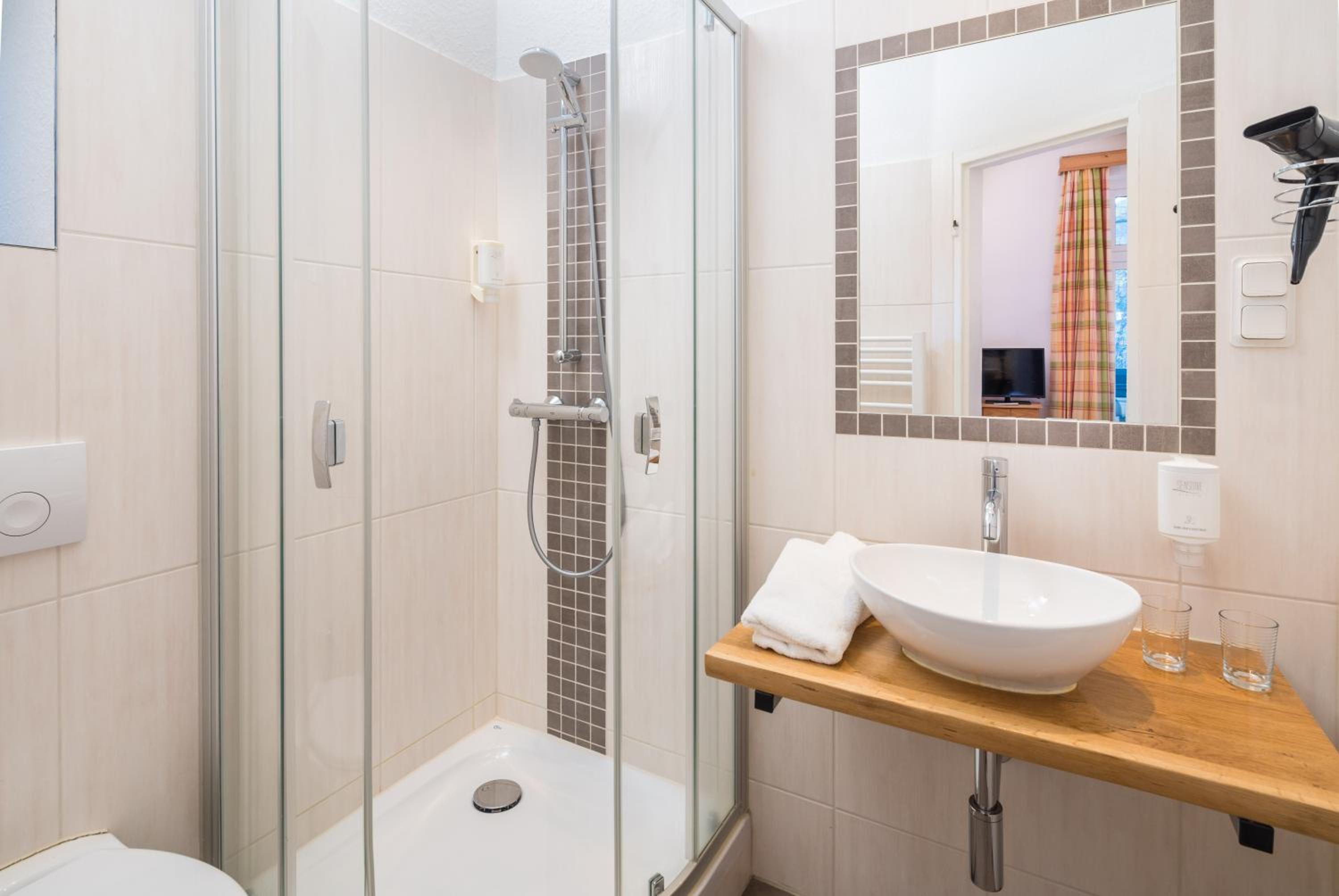 Double Room - Photo 5
