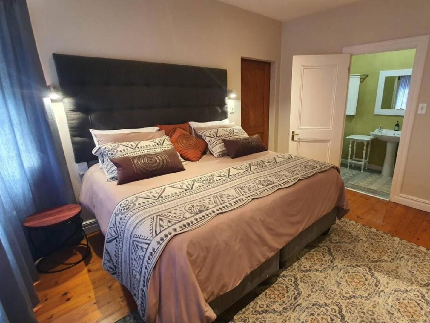 One-Bedroom Apartment photo 2