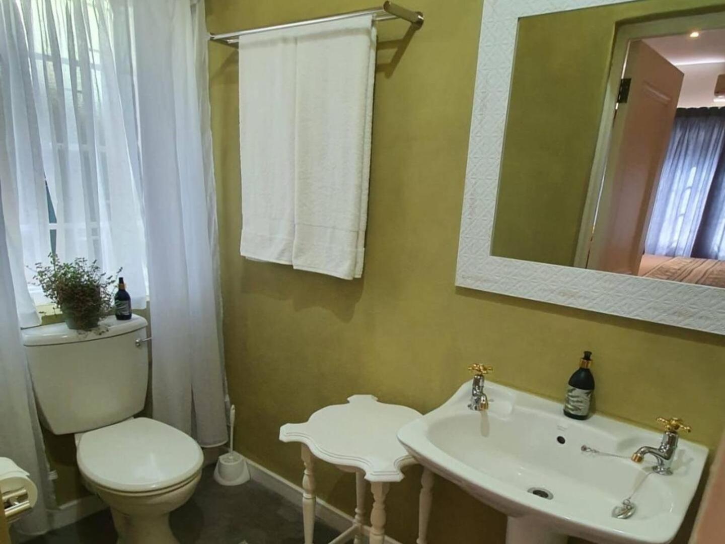 One-Bedroom Apartment photo 3