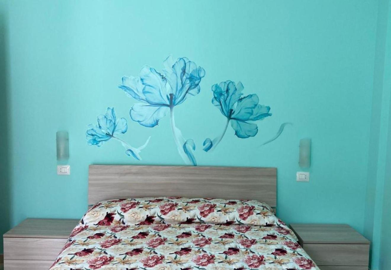 Queen Room with Garden View