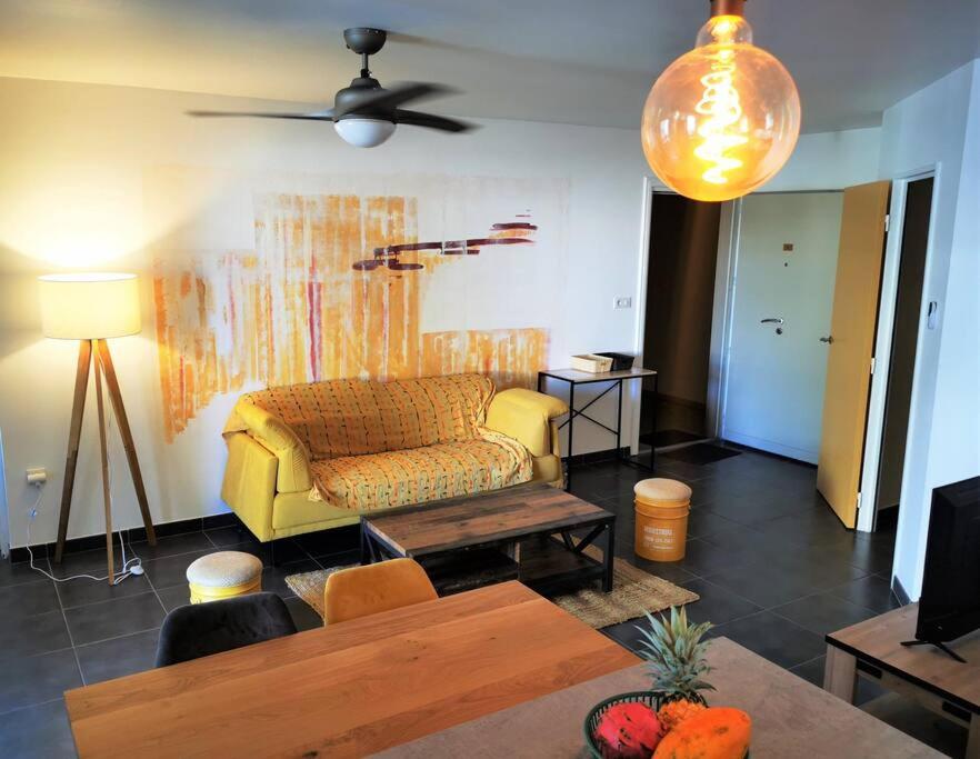 Three-Bedroom Apartment photo 2