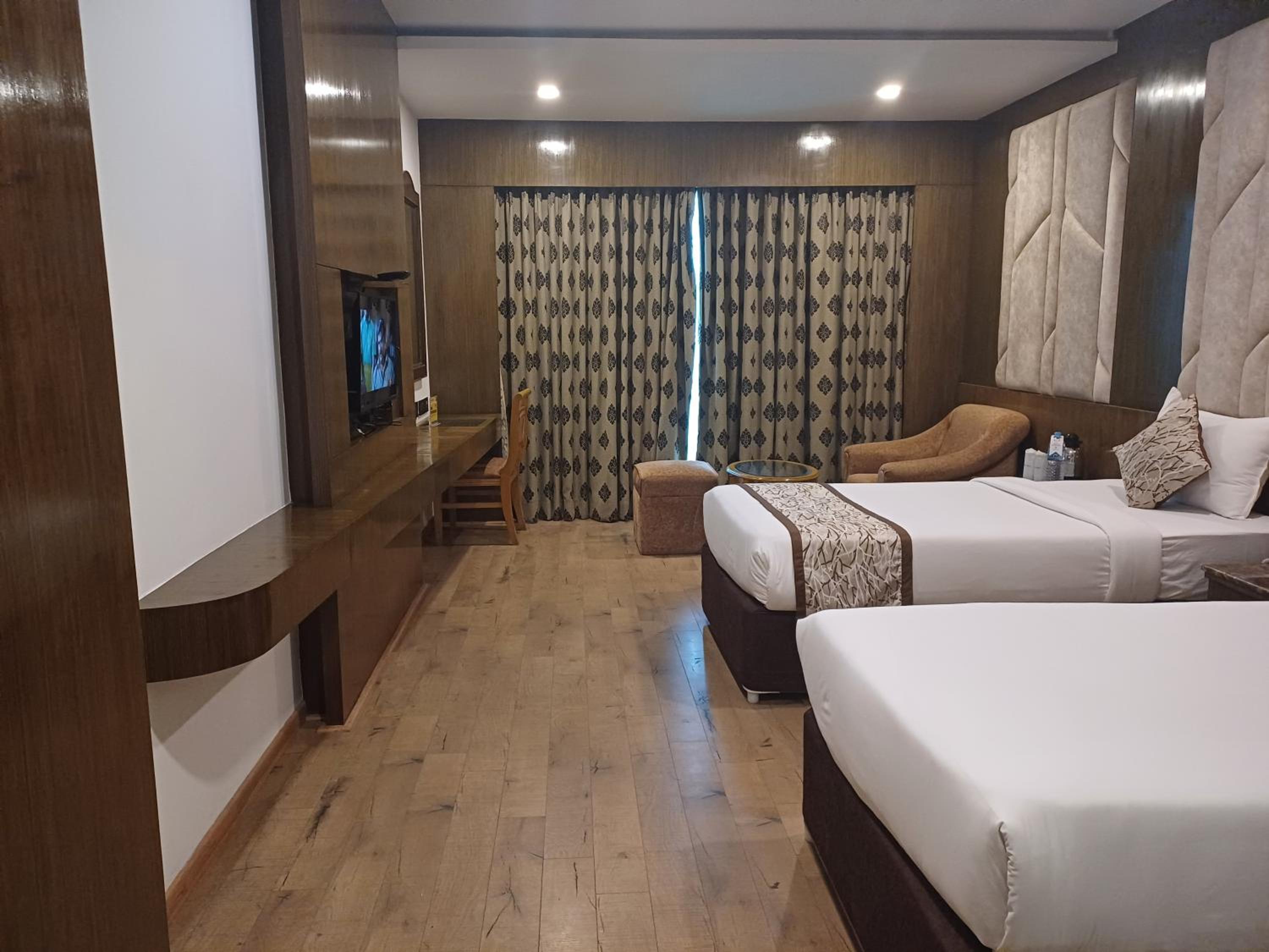 Deluxe Twin Room - Photo 3