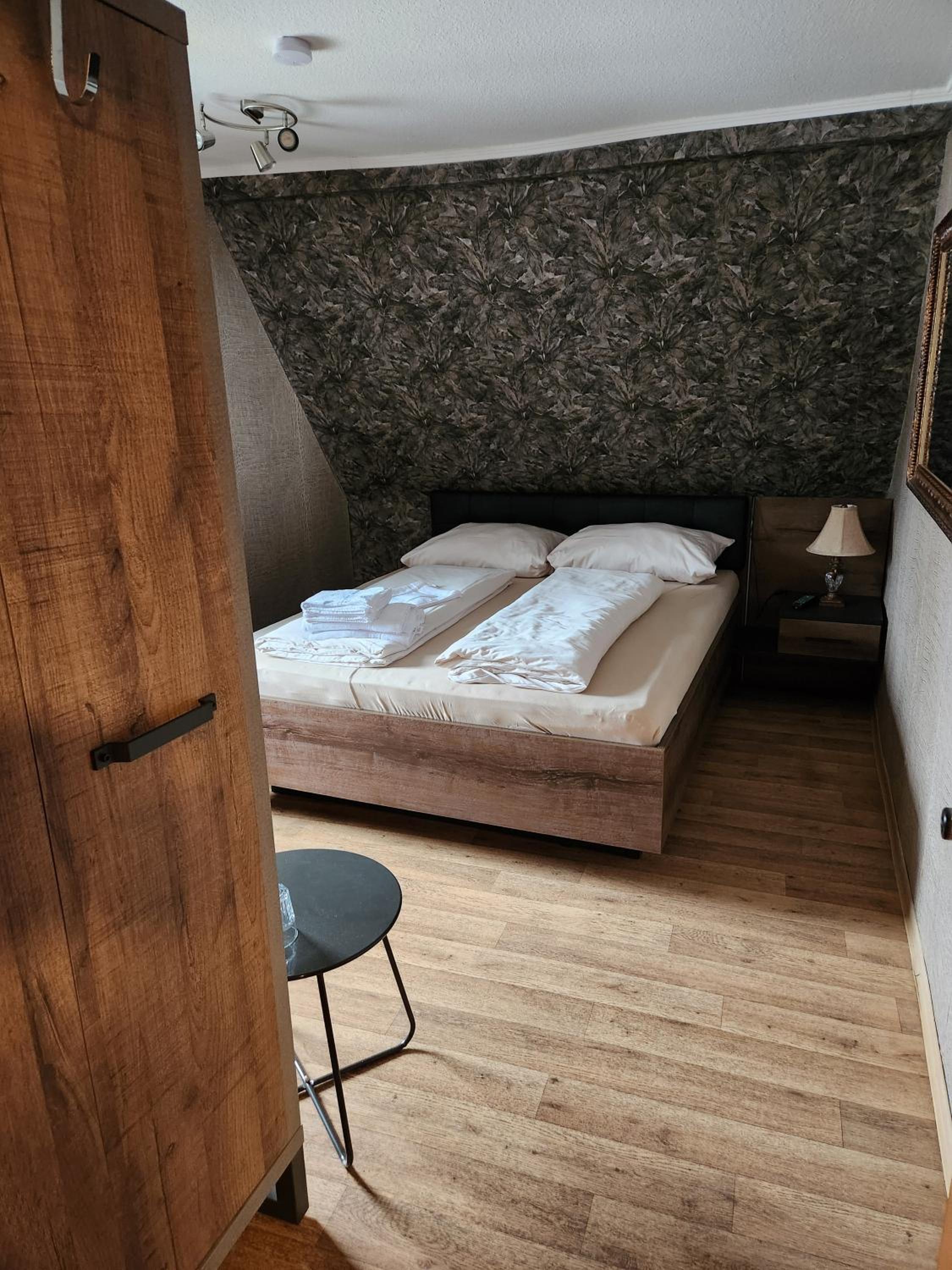 Deluxe Double Room with Shower