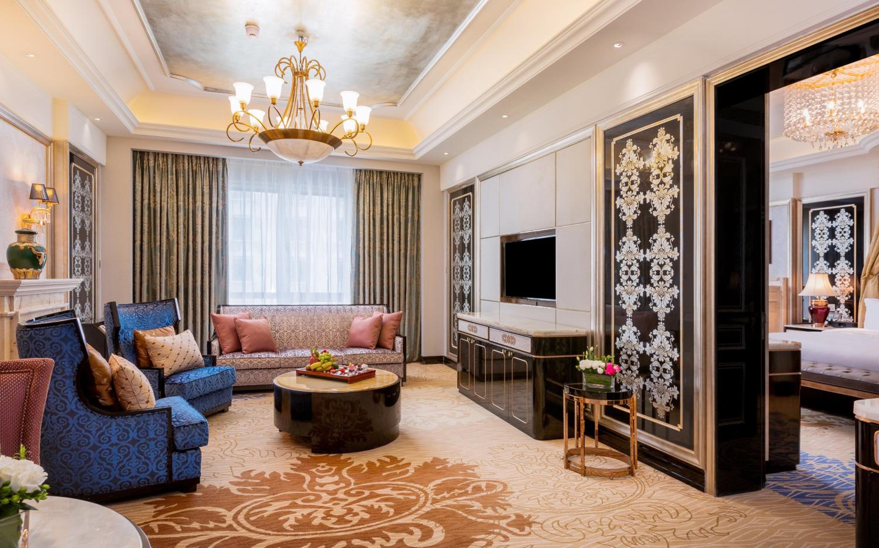 Premium King Room - Club Lounge Access photo 1