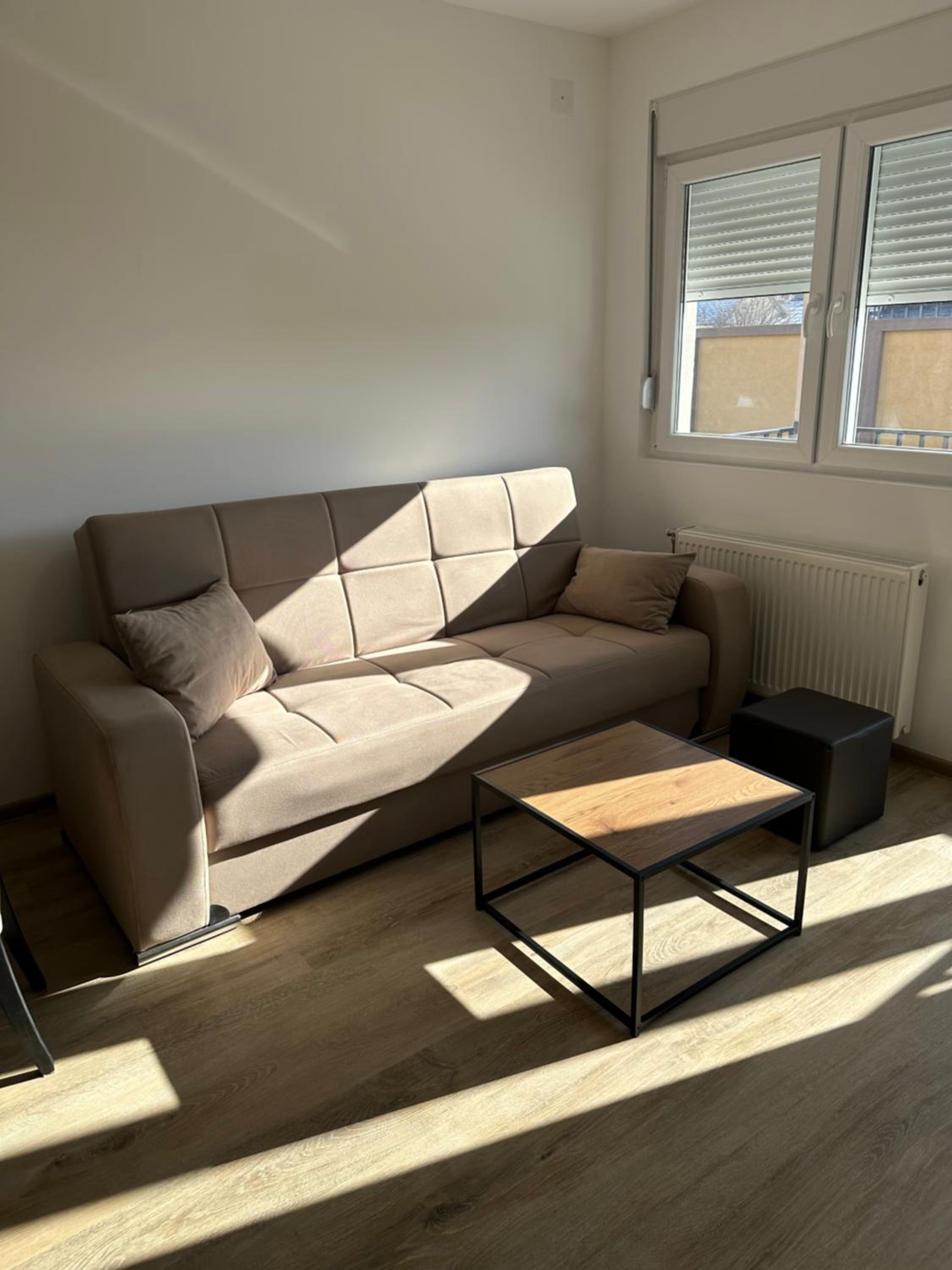 One-Bedroom Apartment photo 1