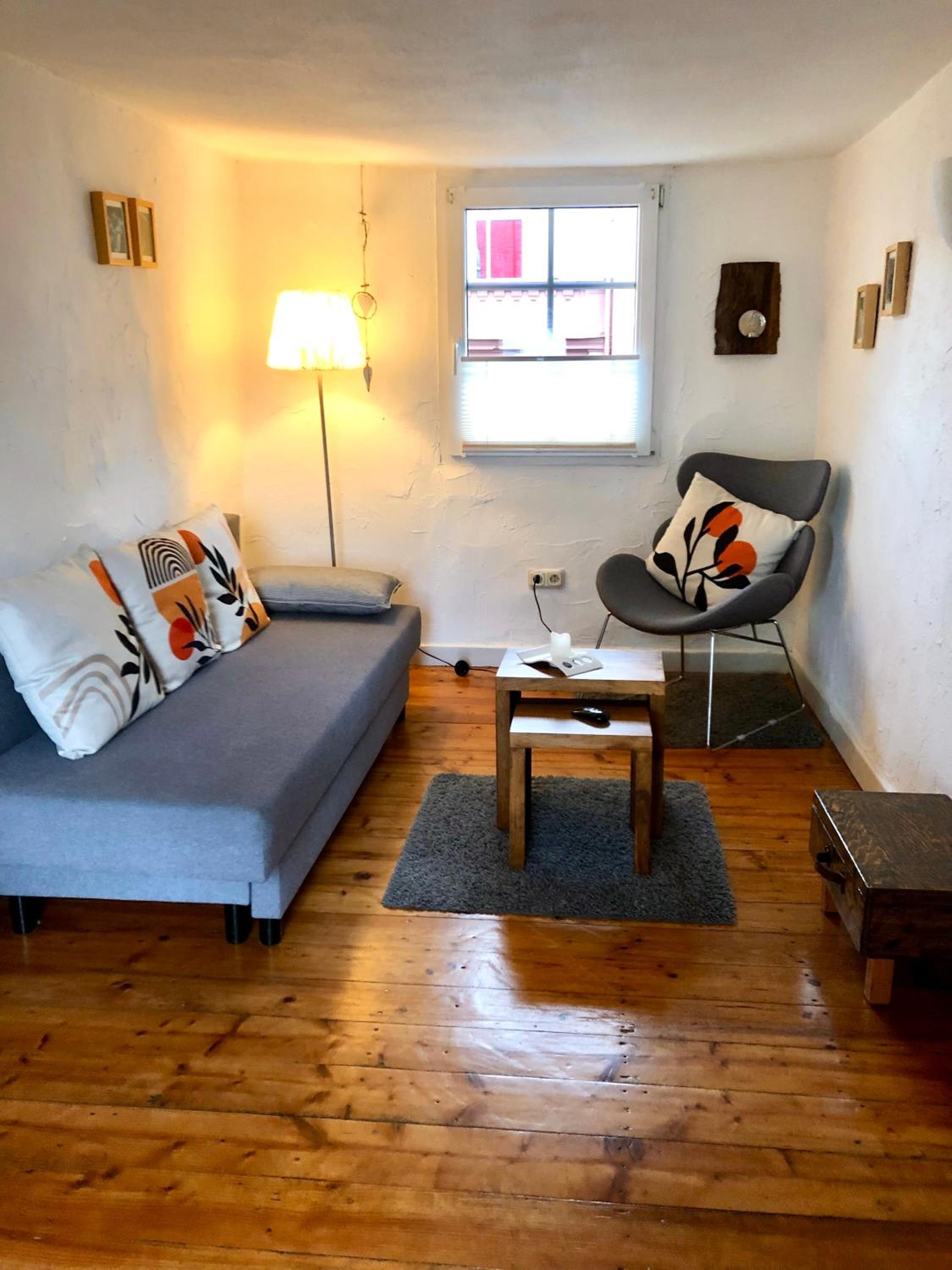 One-Bedroom Apartment photo 1