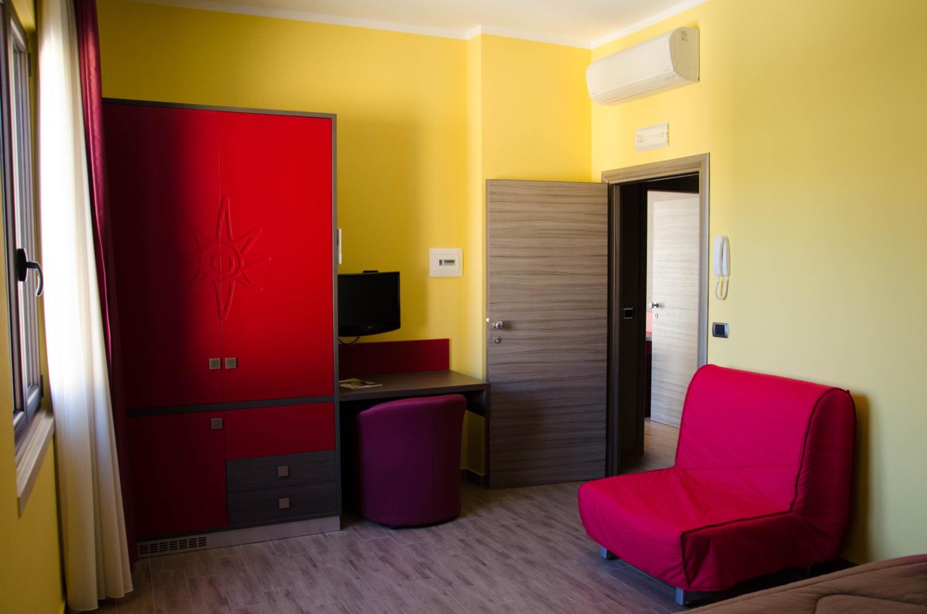 Double Room with Extra Bed photo 1
