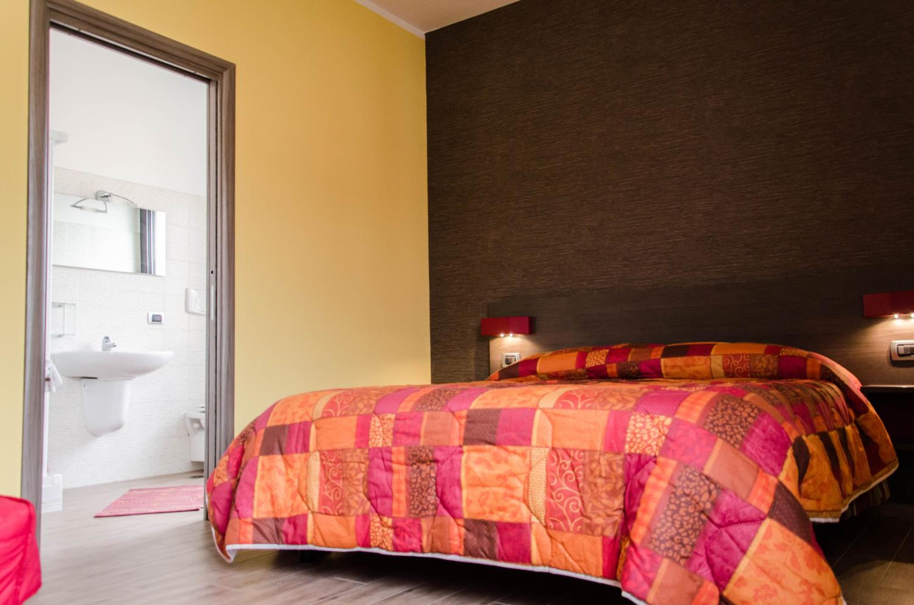Double Room with Extra Bed photo 2