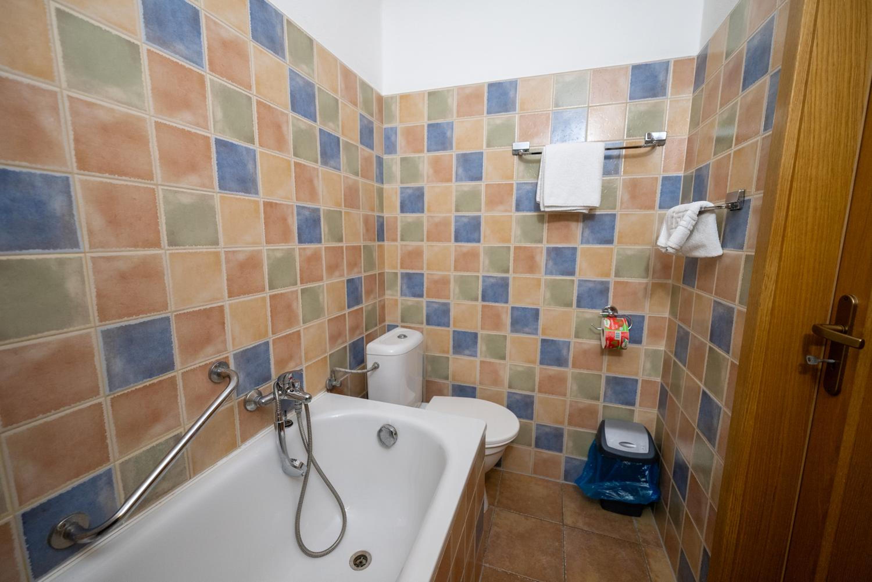 Double or Twin Room - Photo 3