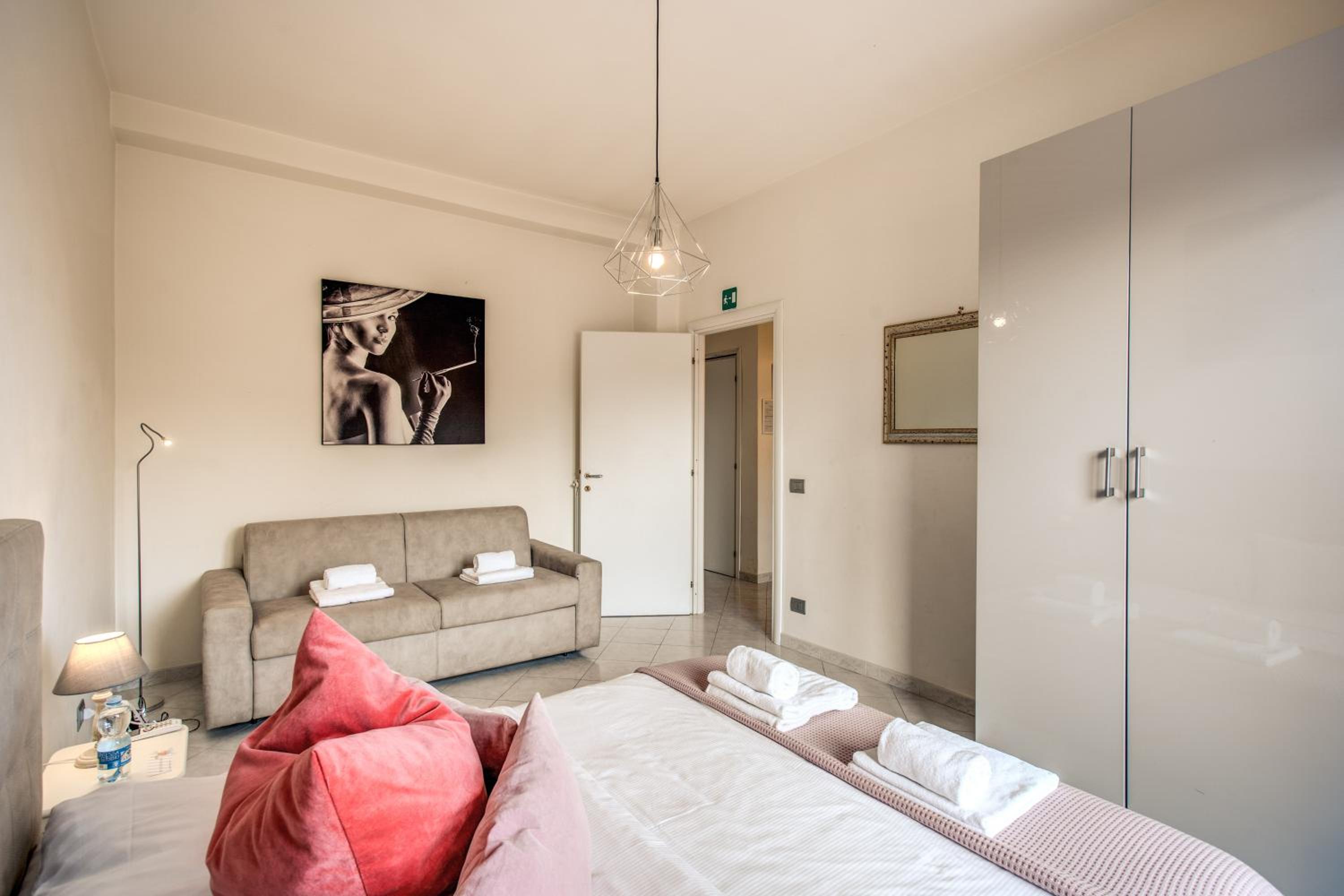 One-Bedroom Apartment with Balcony