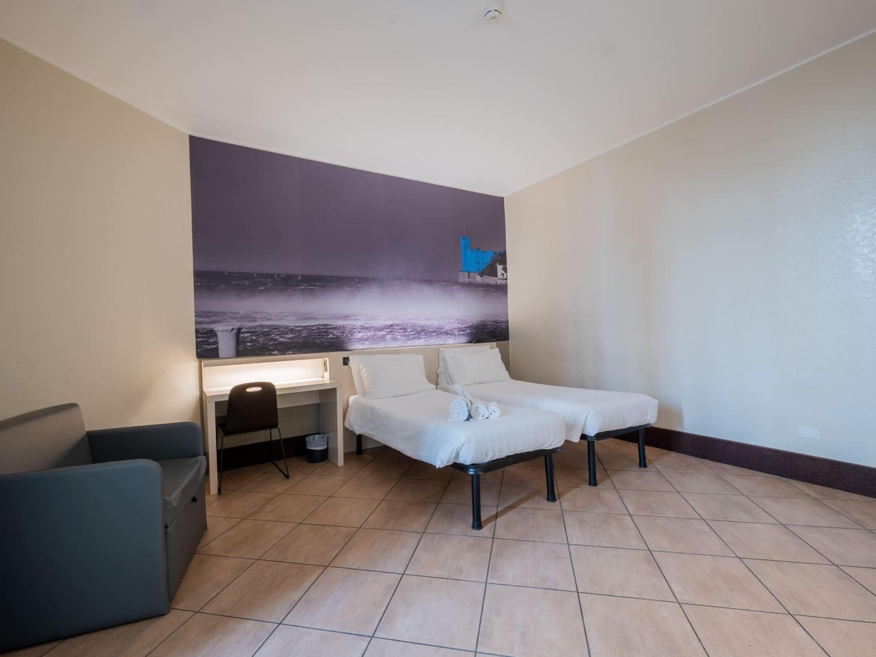 Superior Twin Room - Photo 3