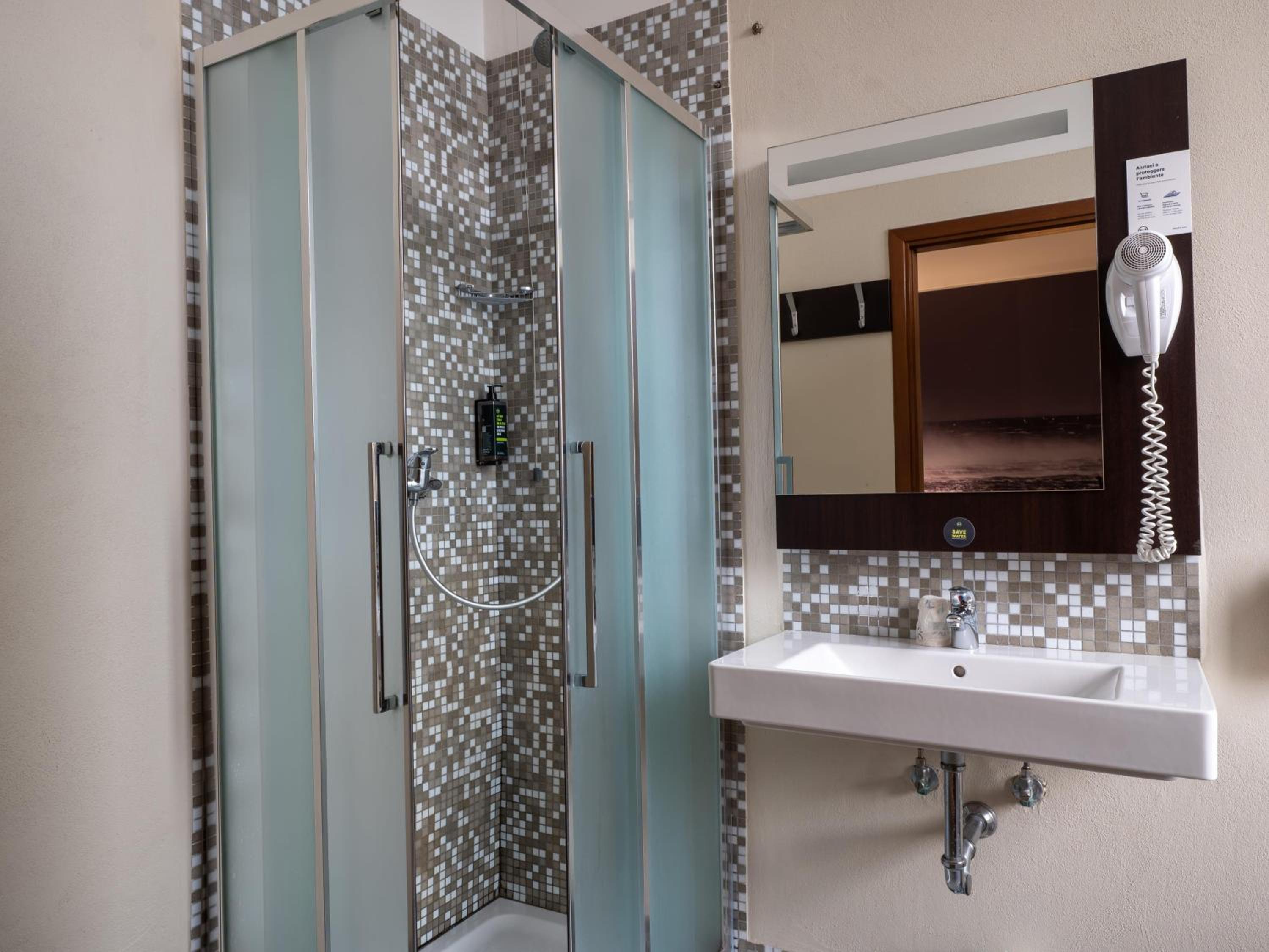 Superior Twin Room - Photo 4