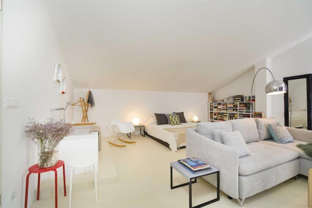 Three-Bedroom Villa photo 2