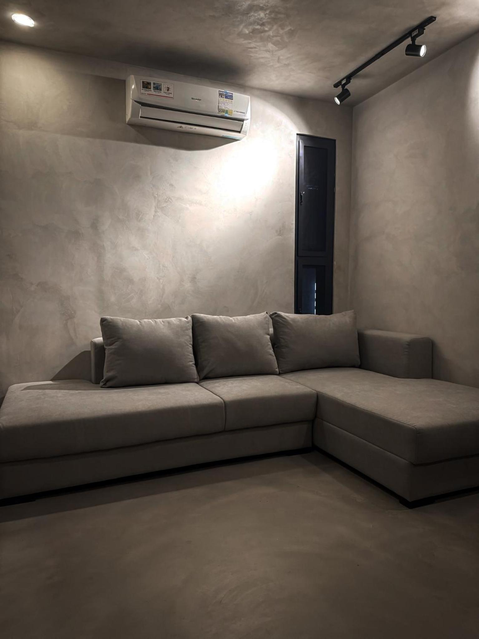 Suite - Photo 3