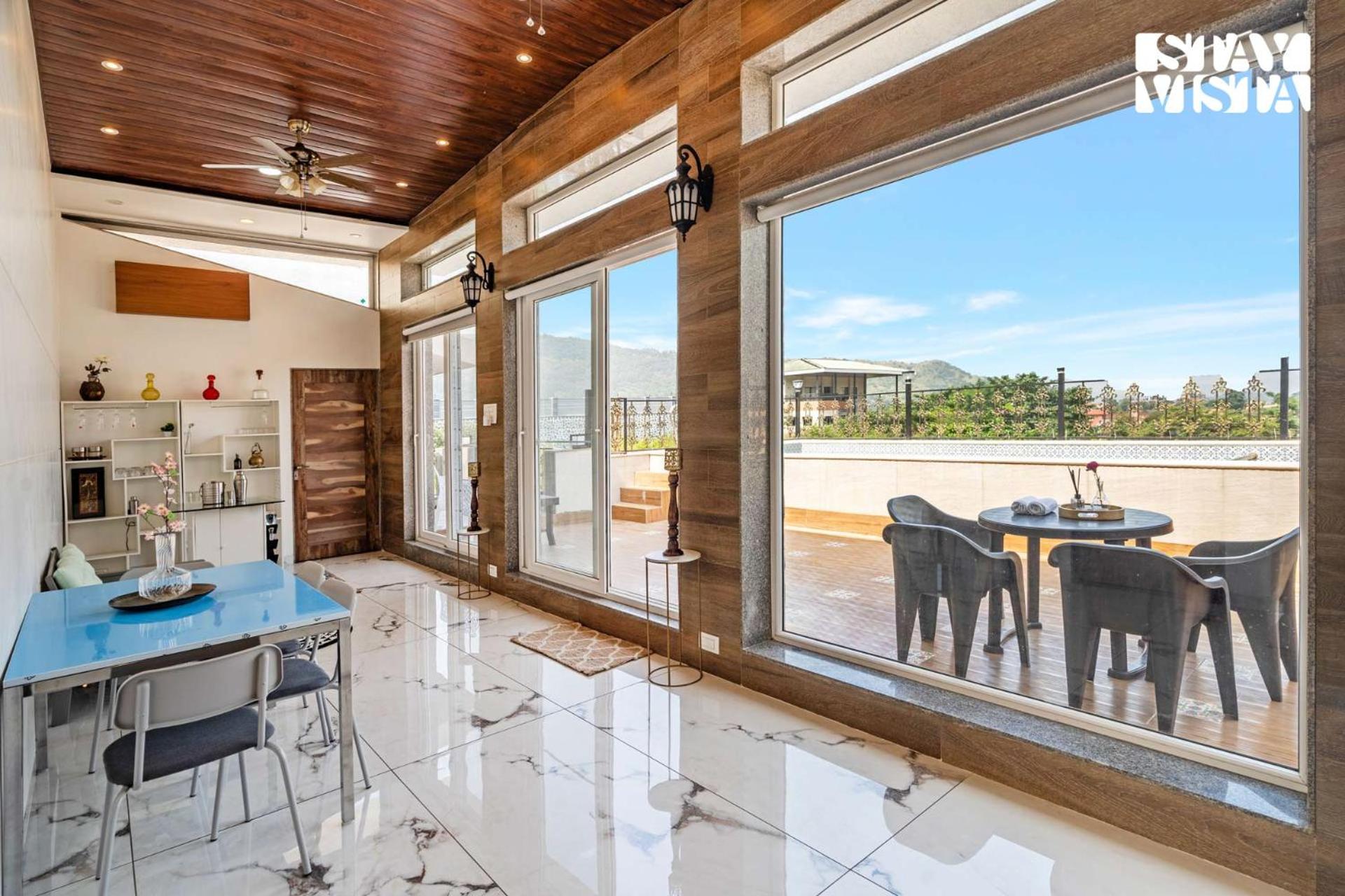 Villa photo 3