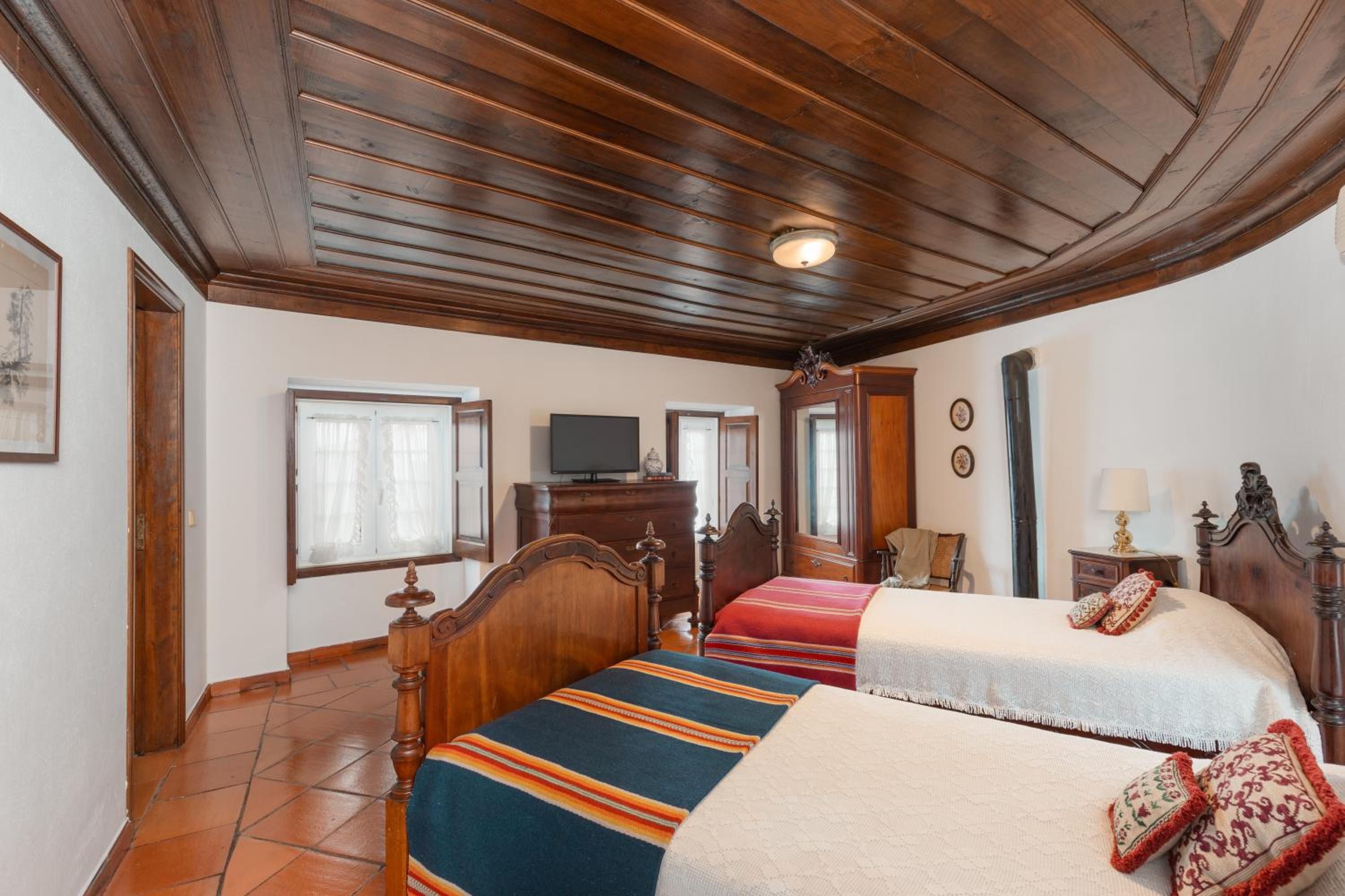 Twin Room - Photo 1