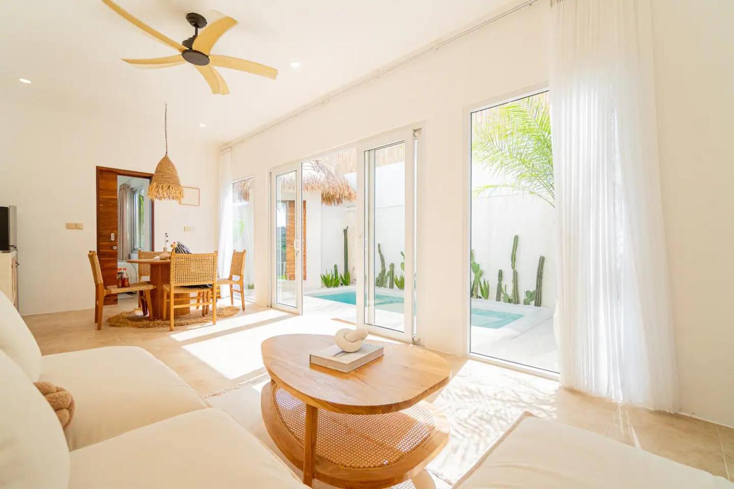 Villa with Private Pool - Photo 23