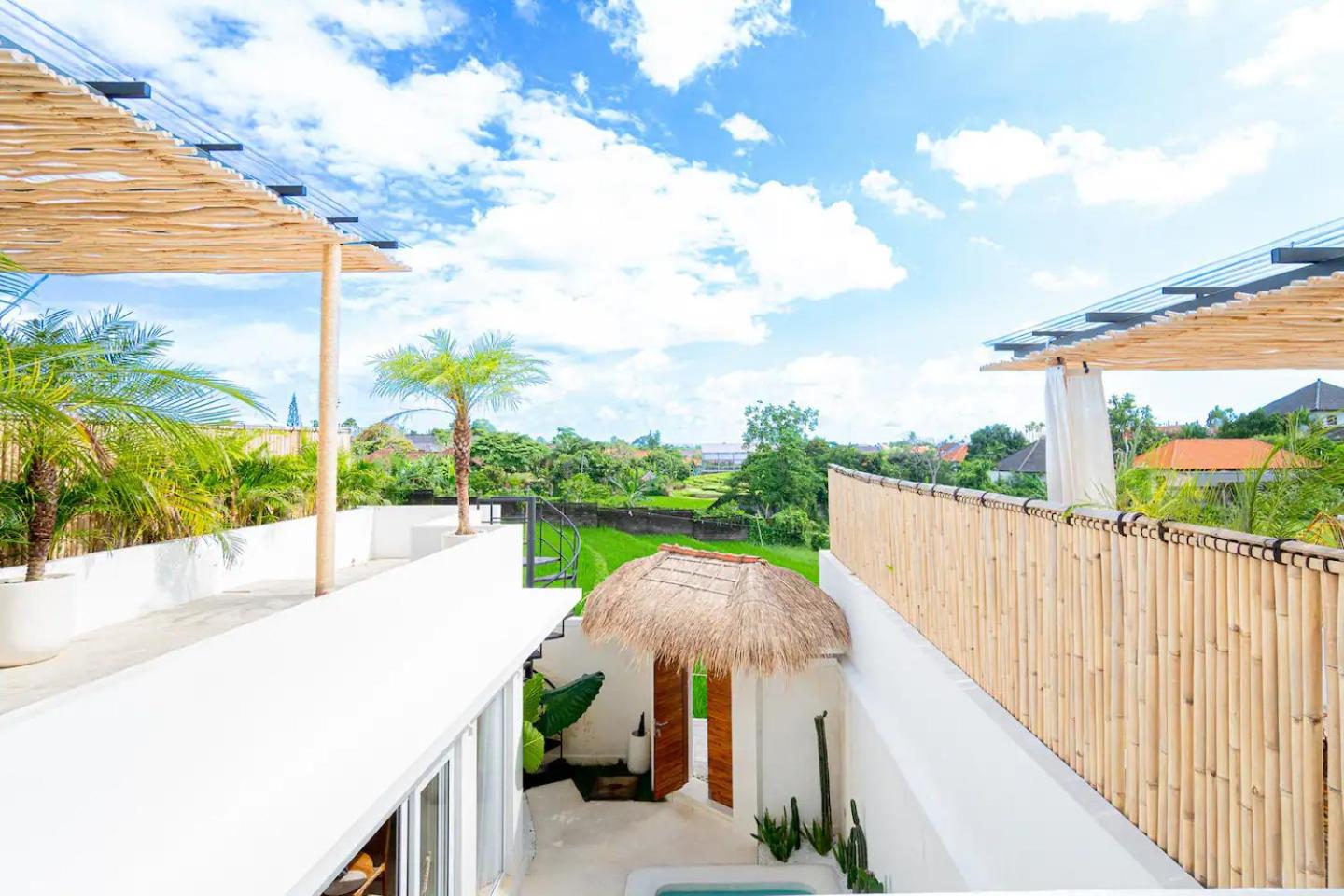Villa with Private Pool - Photo 13