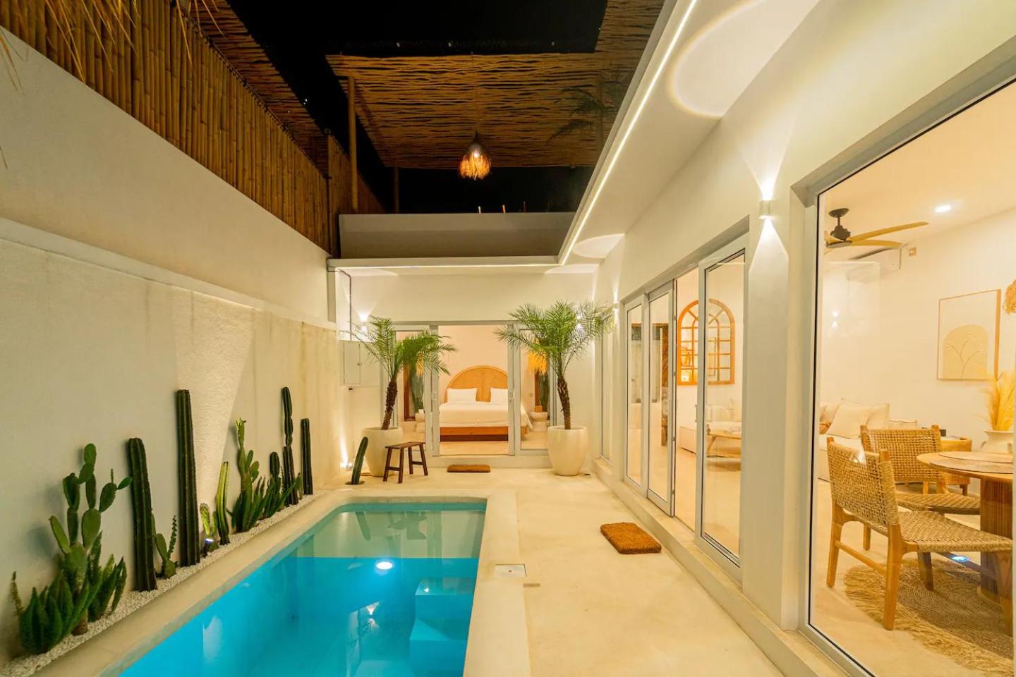 Villa with Private Pool - Photo 12
