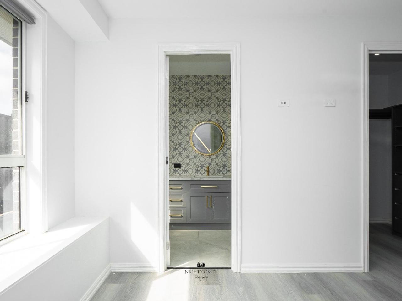 Four-Bedroom Luxury Apartment photo 1