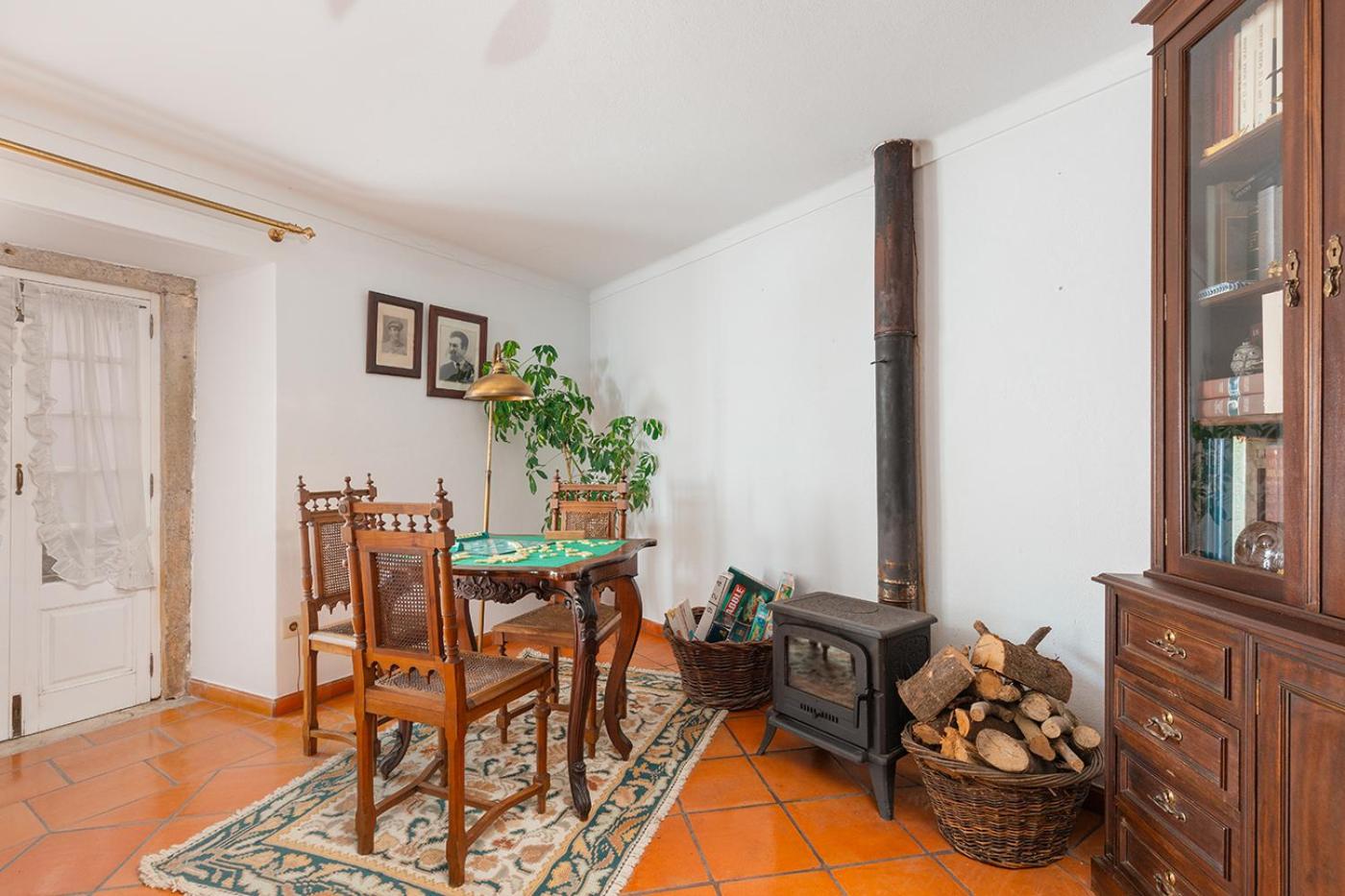 Large Double Room - Photo 9