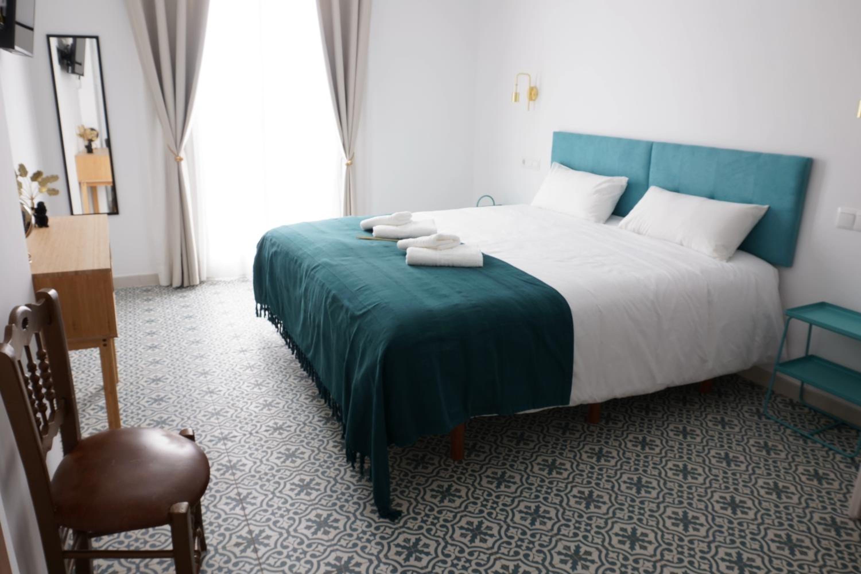 Superior Double or Twin Room with Balcony photo 2