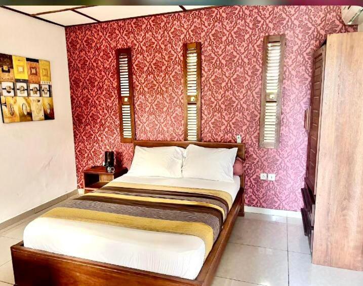 Deluxe Room (2 Adults + 1 Child) photo 3