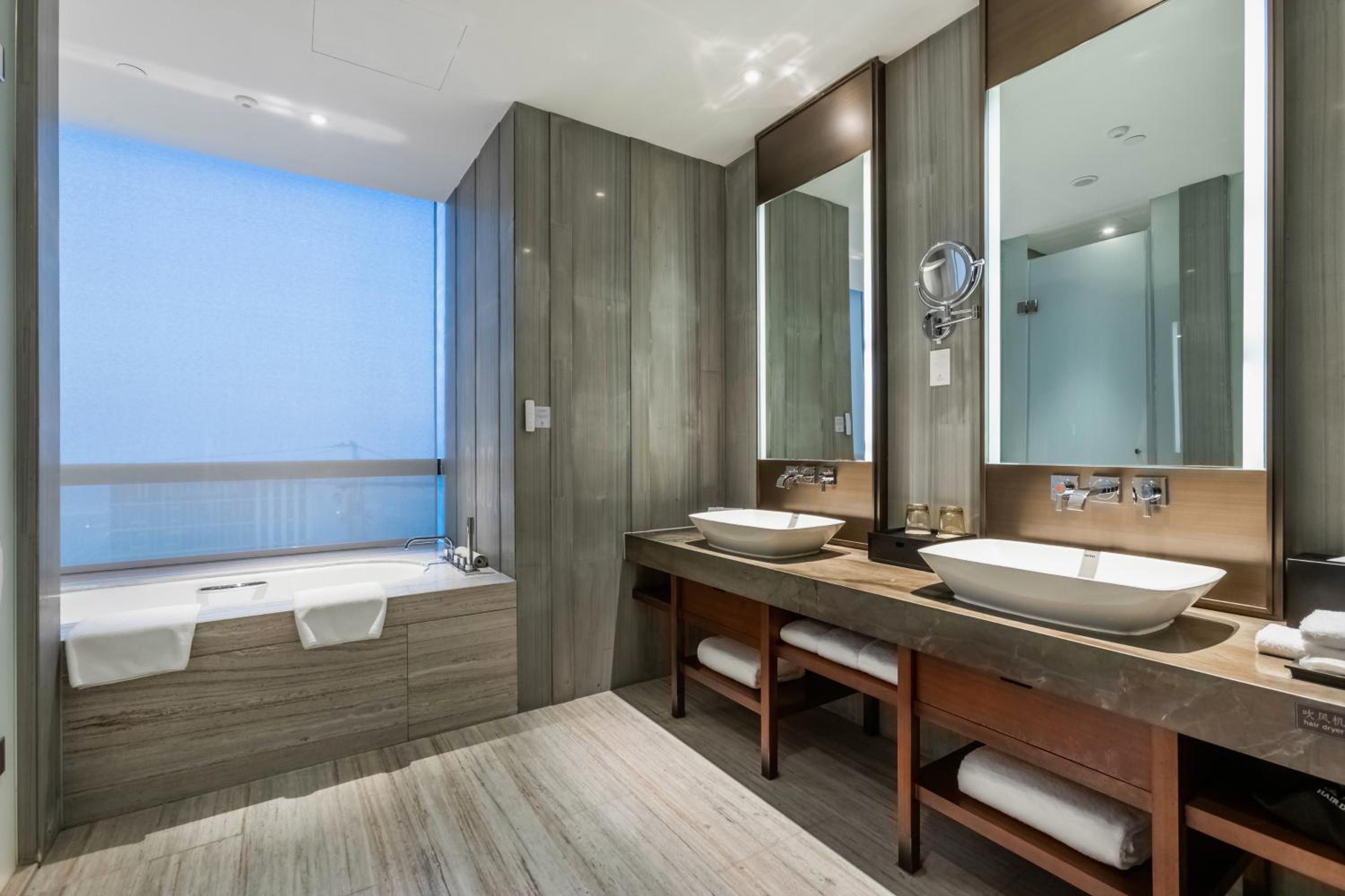 Premium King Room - Lounge Access