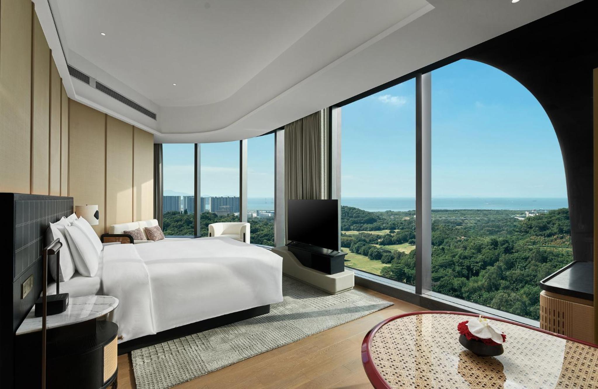 Premium King Room with Ocean View - Lounge Access