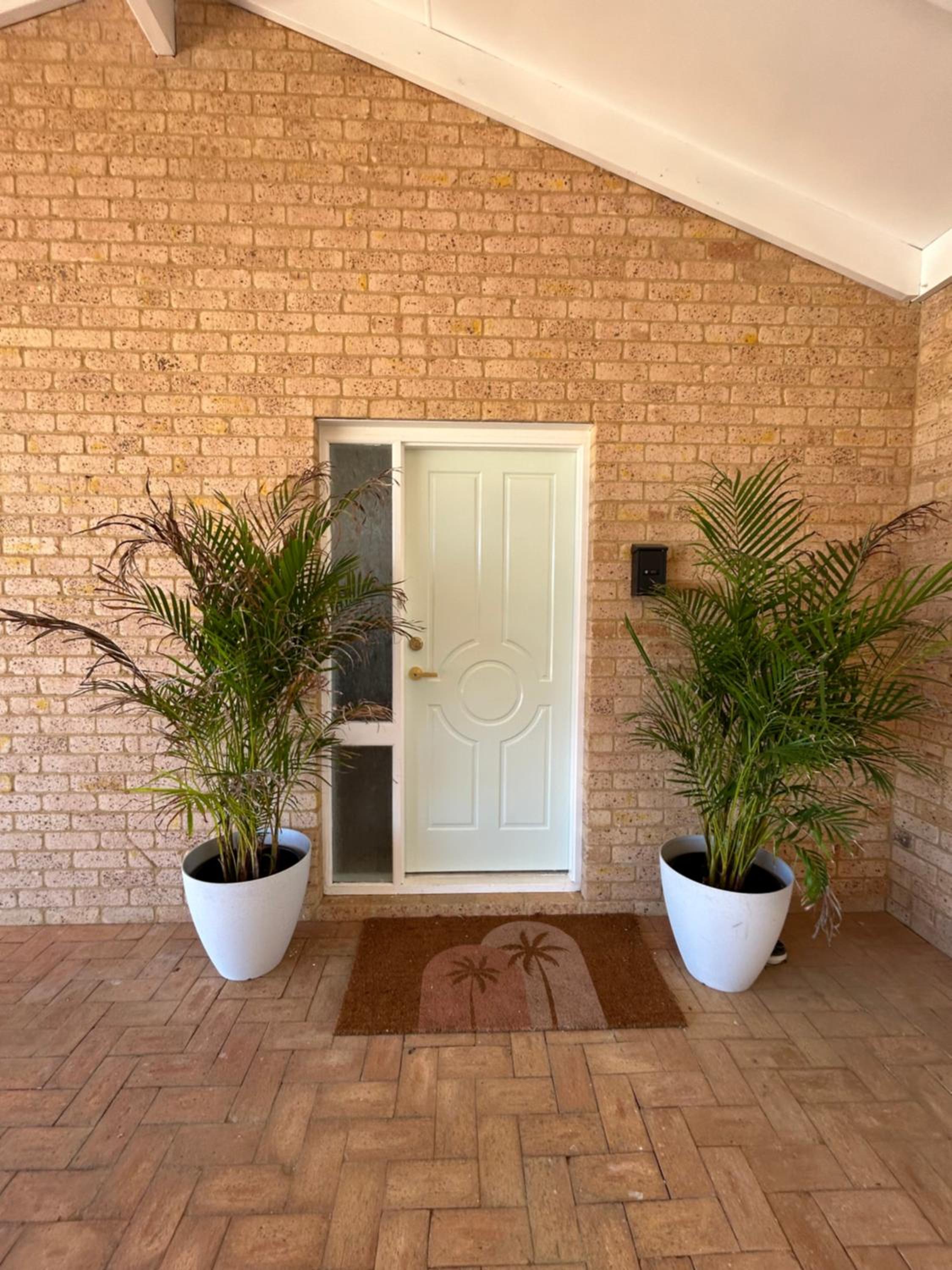 Three-Bedroom Apartment photo 2
