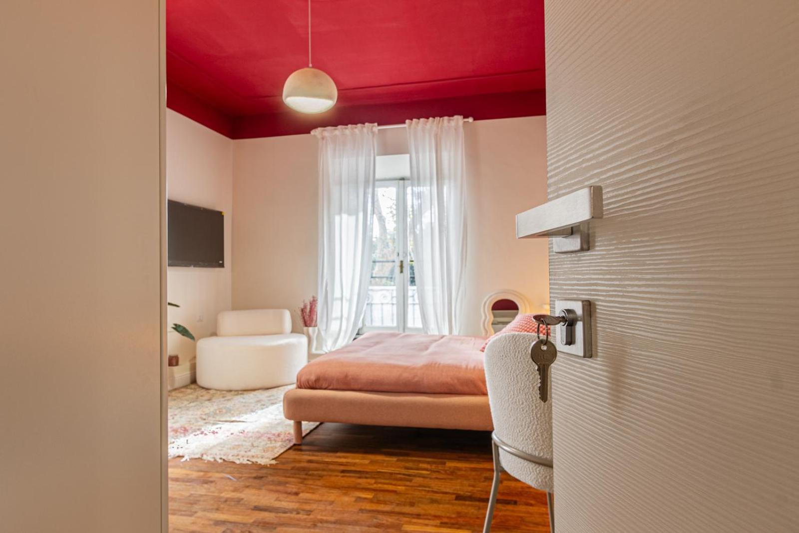 Deluxe King Room photo 1