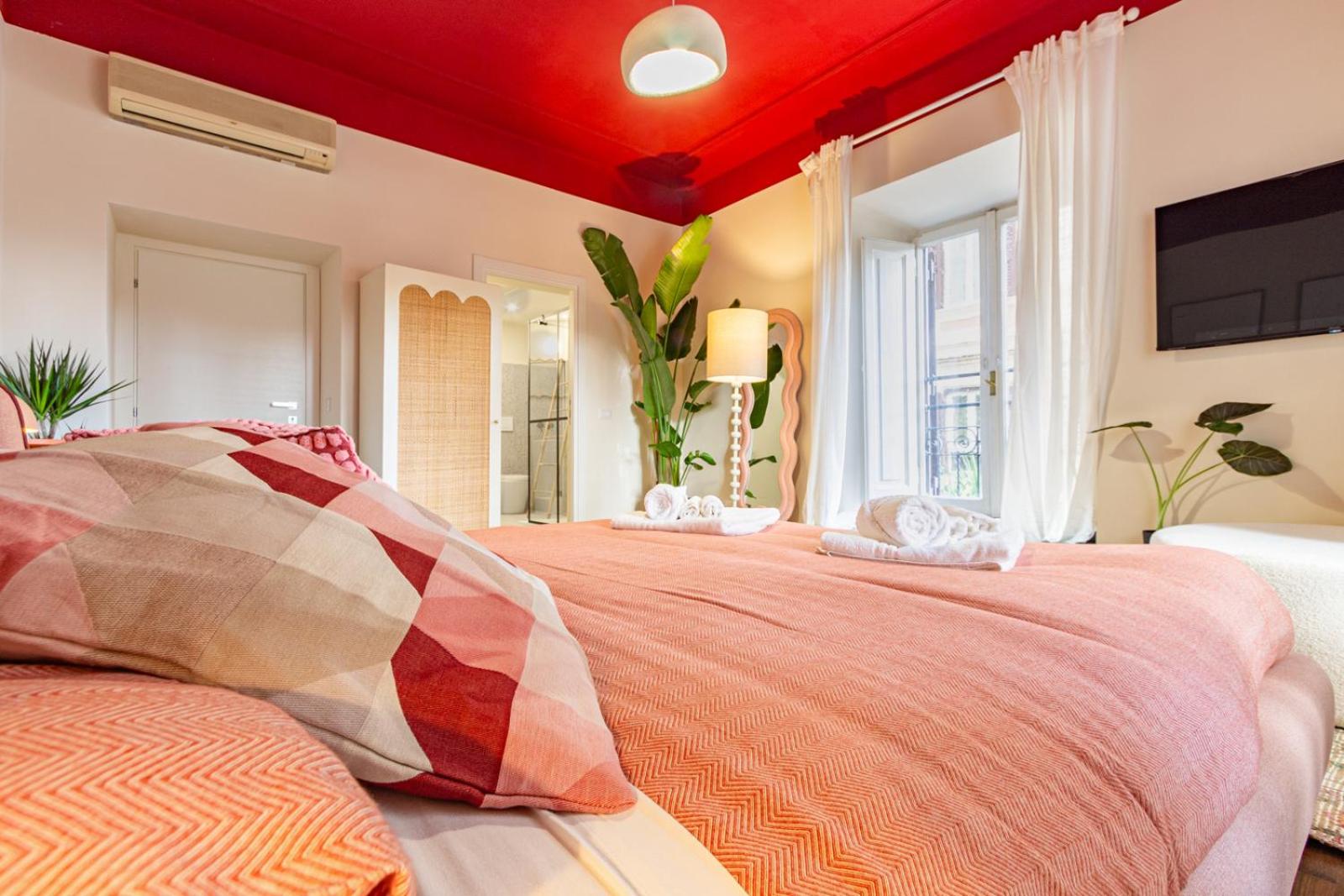 Deluxe King Room photo 3