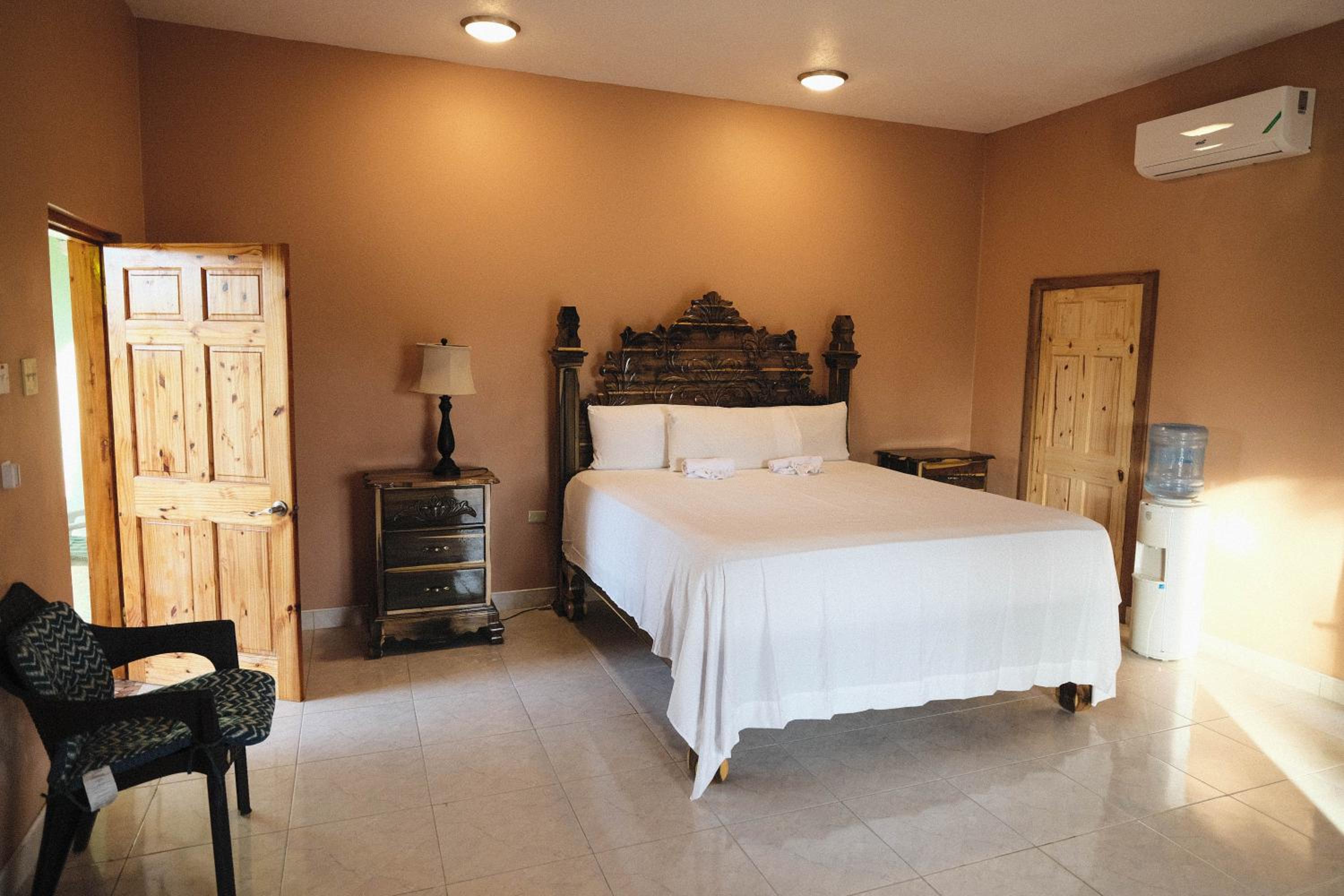 Deluxe King Room photo 3