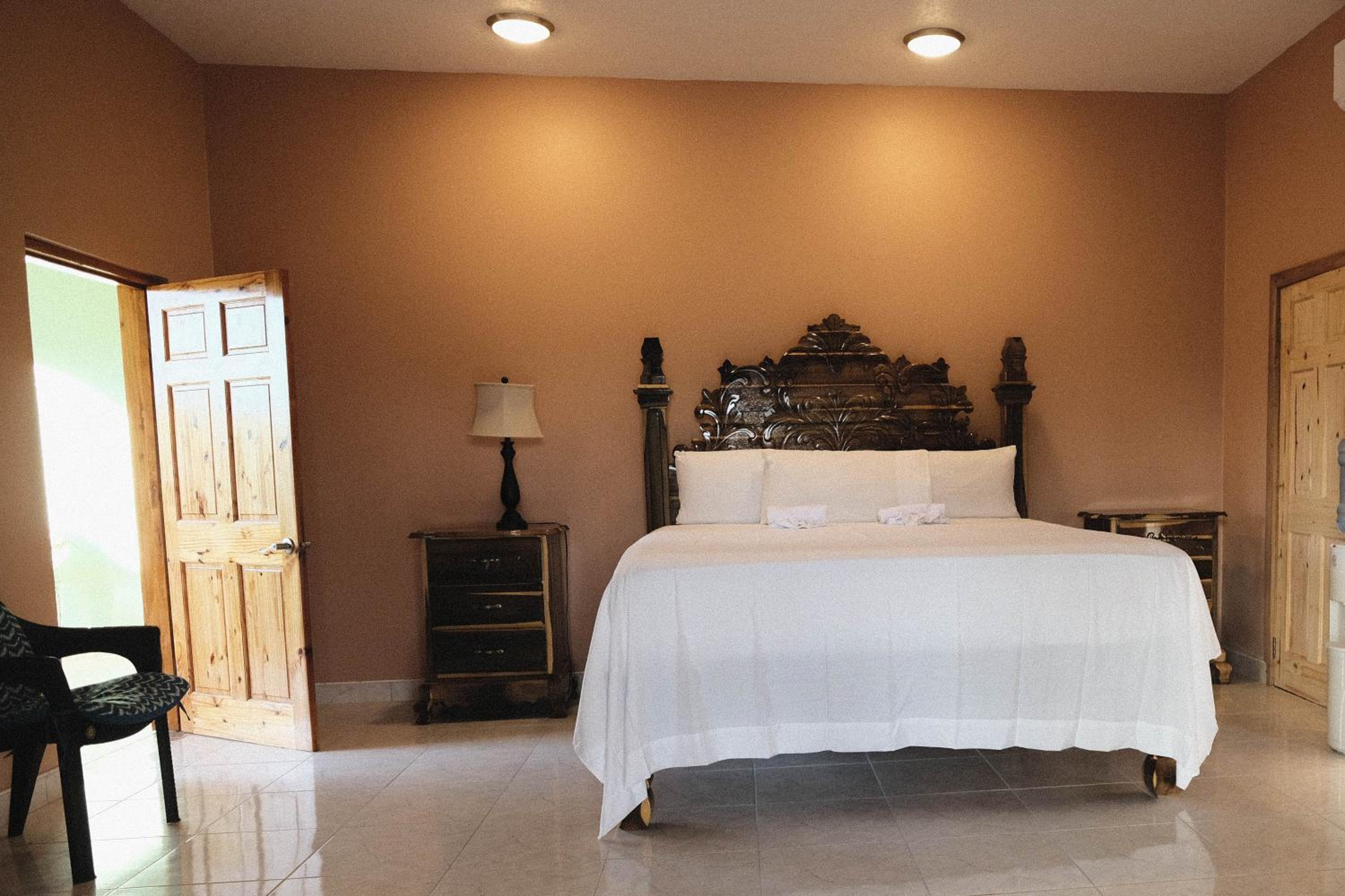 Deluxe King Room photo 1
