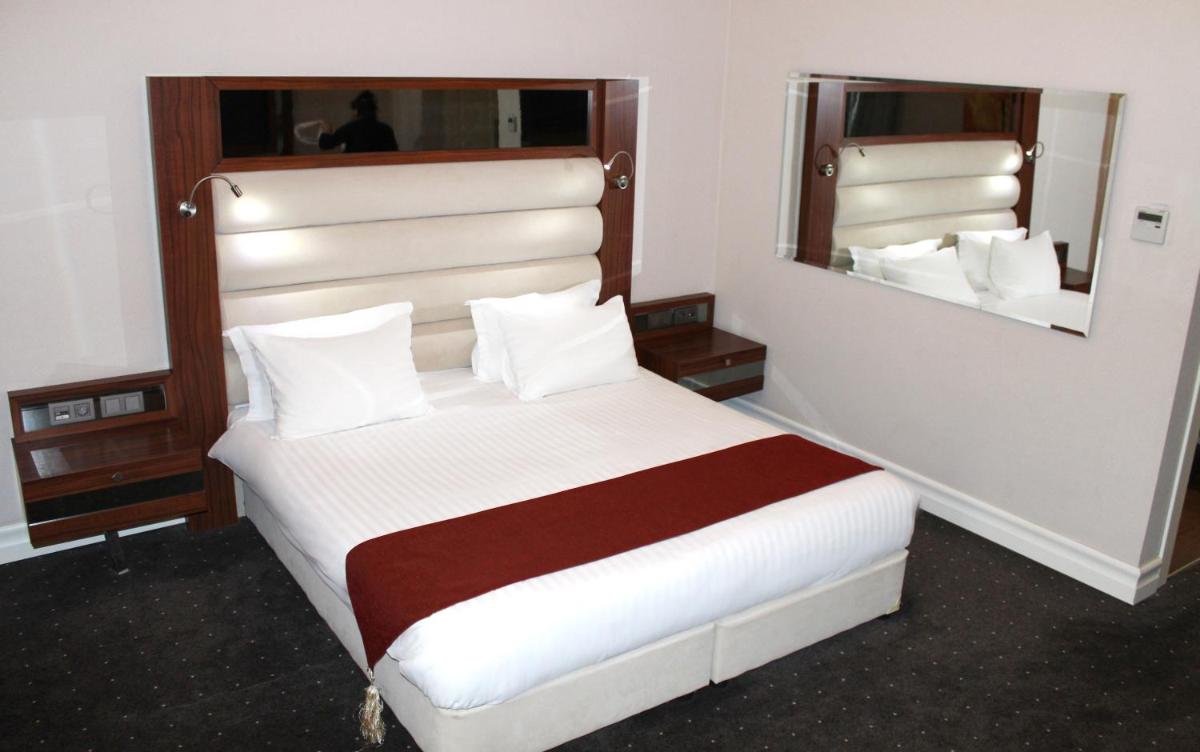 Superior Double or Twin Room photo 1