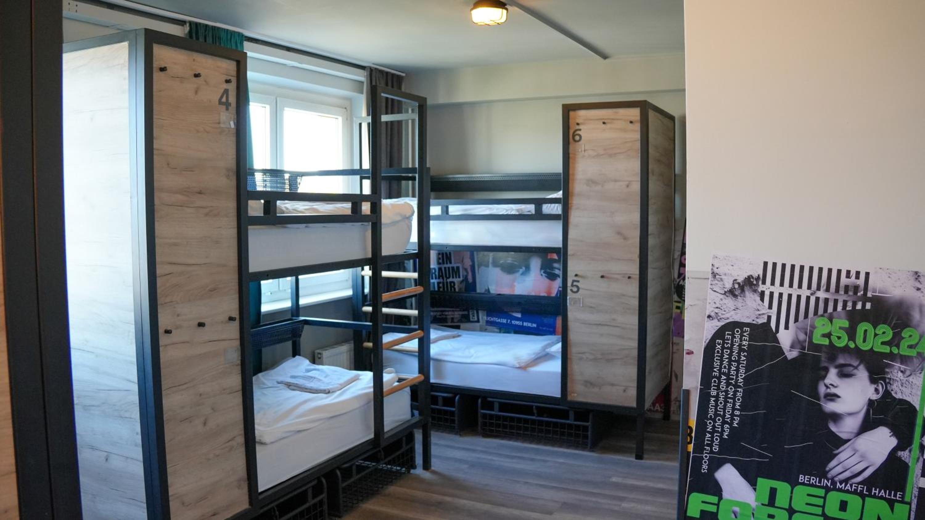4-Bed Room (Bunk Beds Only) photo 1