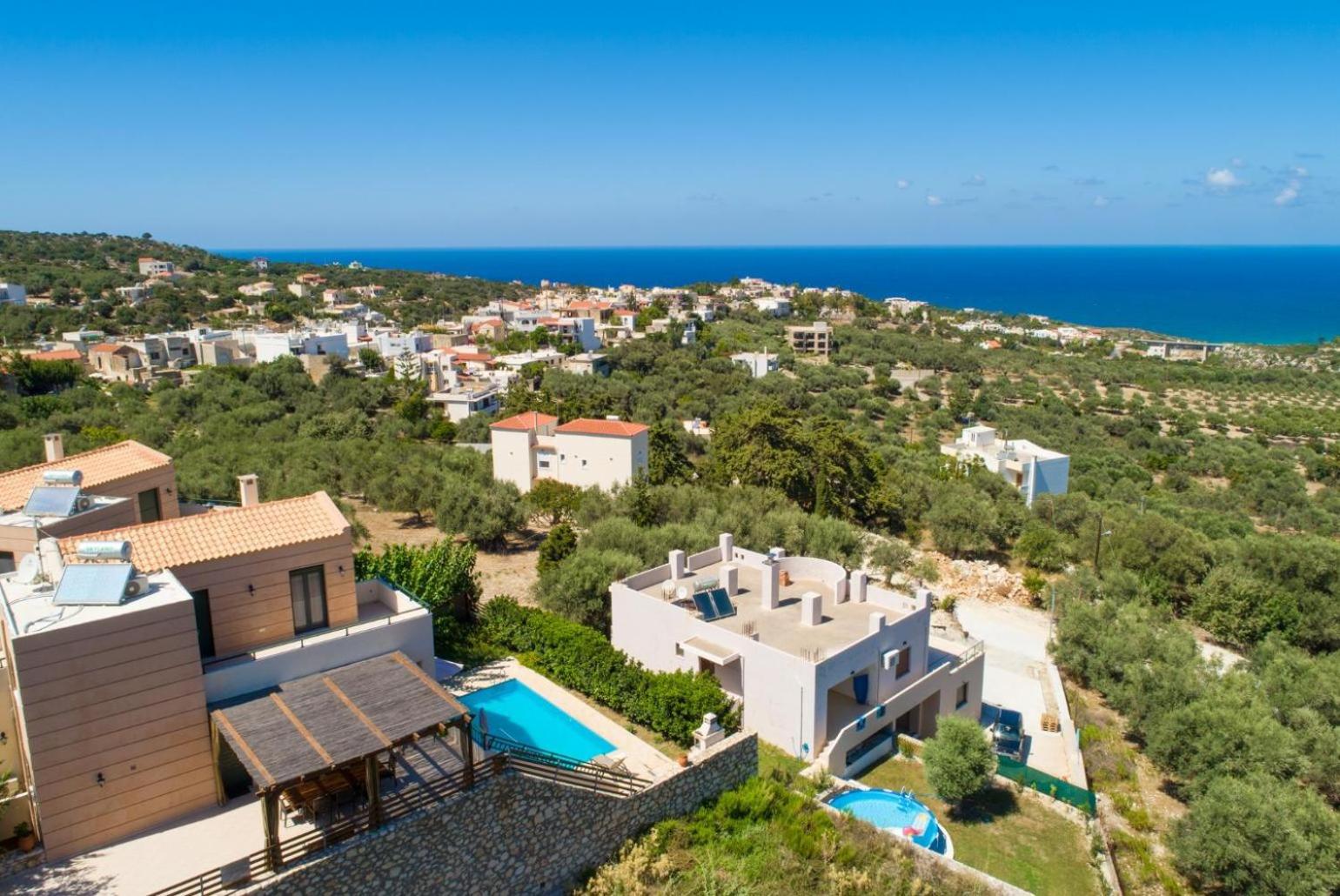 Villa photo 3