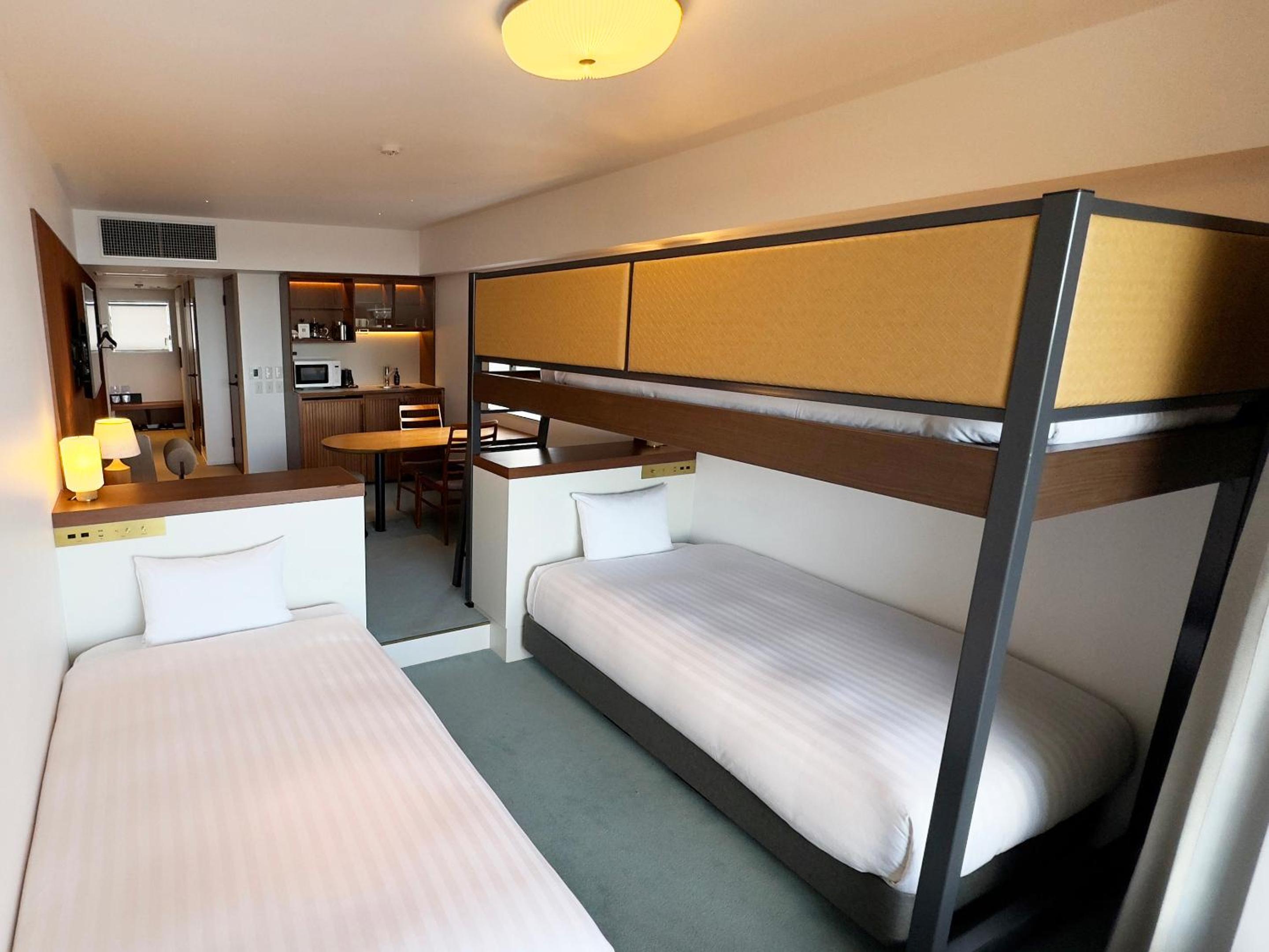 Bunk bed+Single Bed Room, No-pets Allowed, No Parking Lot - Photo 22