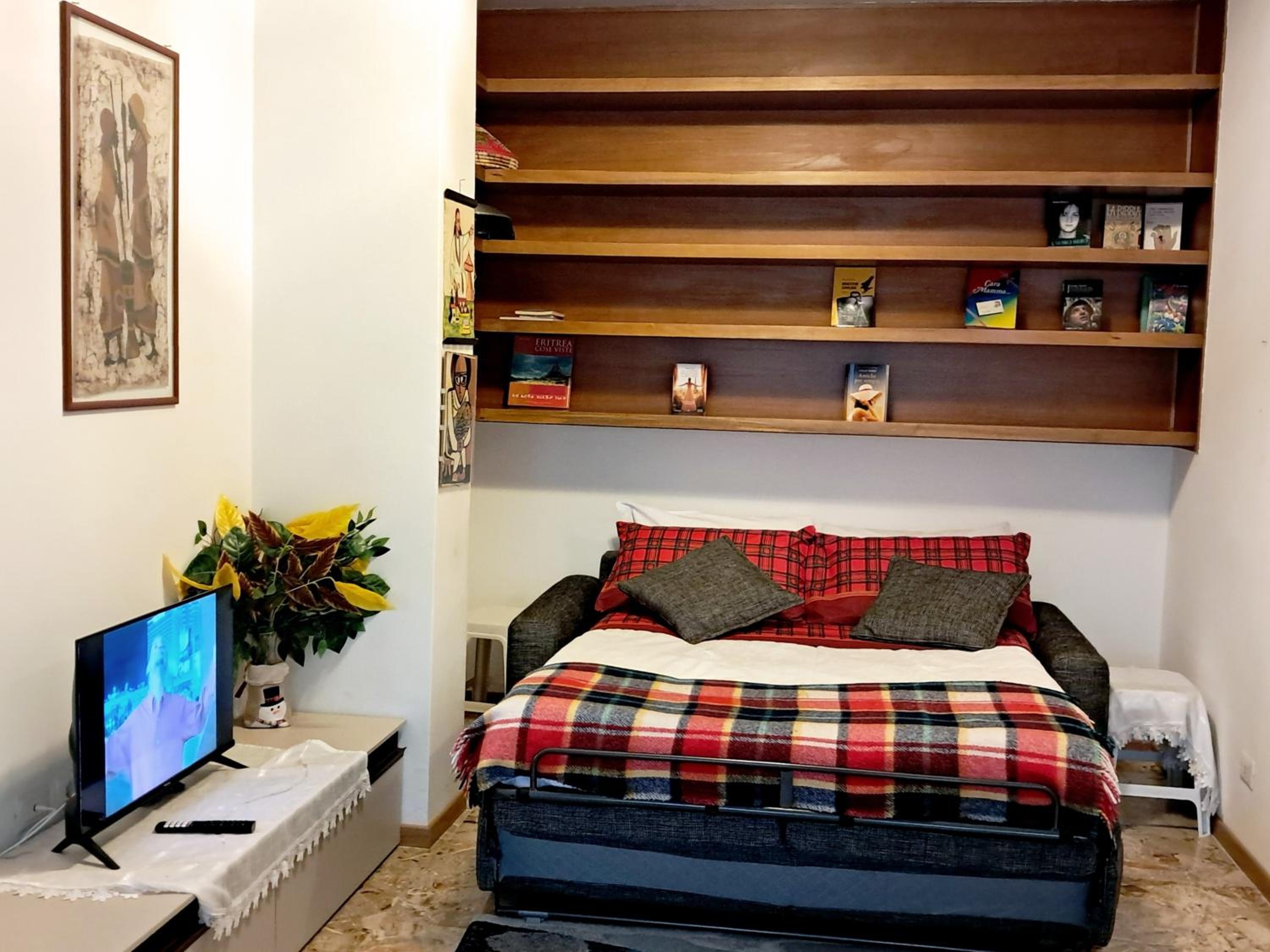 Two-Bedroom Apartment - Photo 12