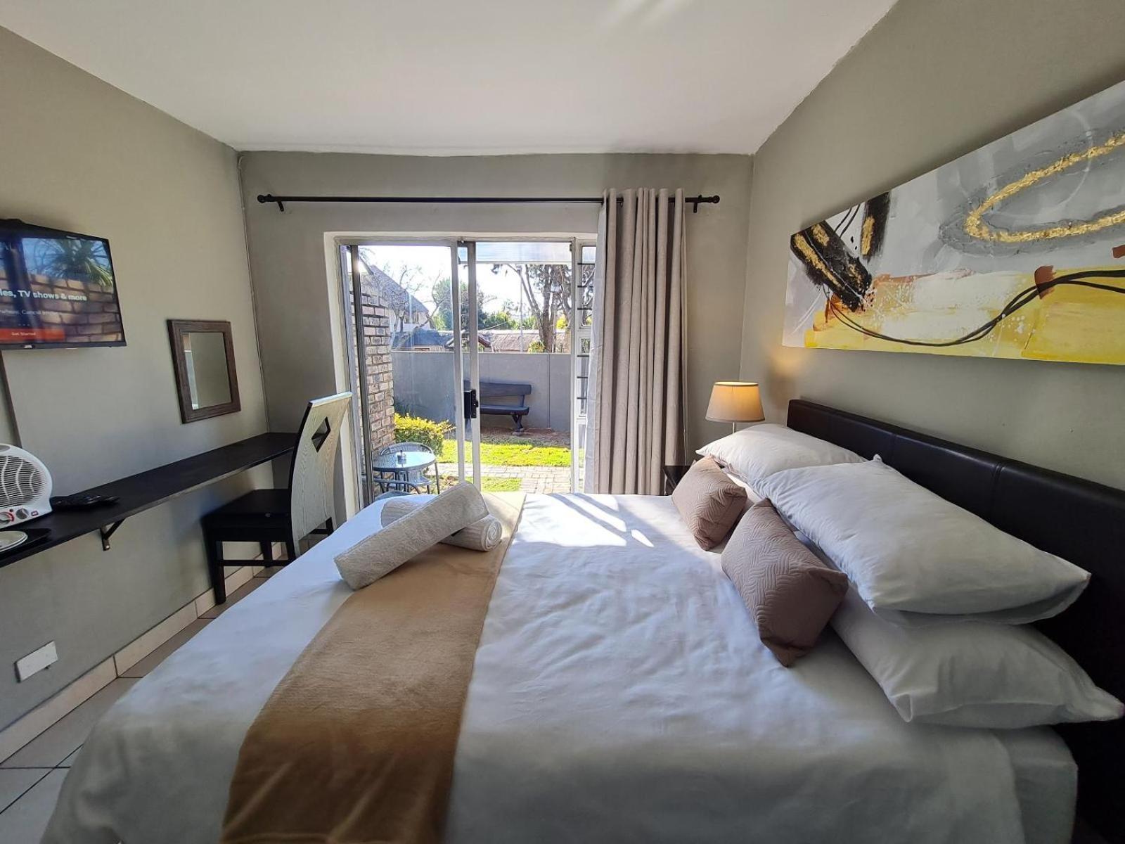 Standard Double Room photo 3