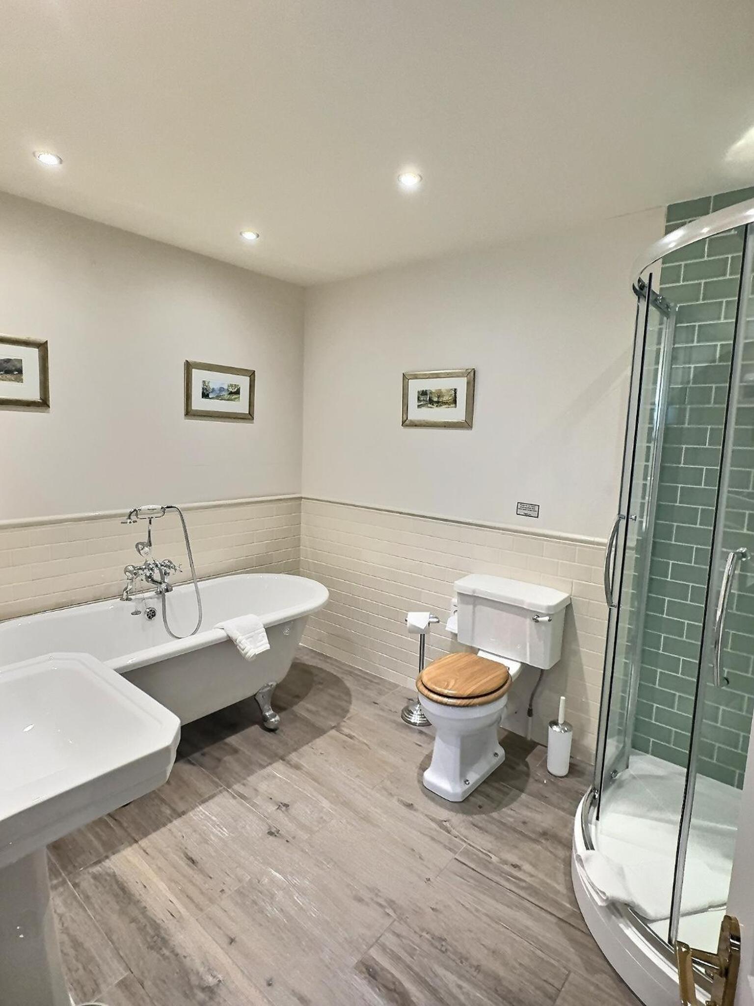 Deluxe Suite photo 2