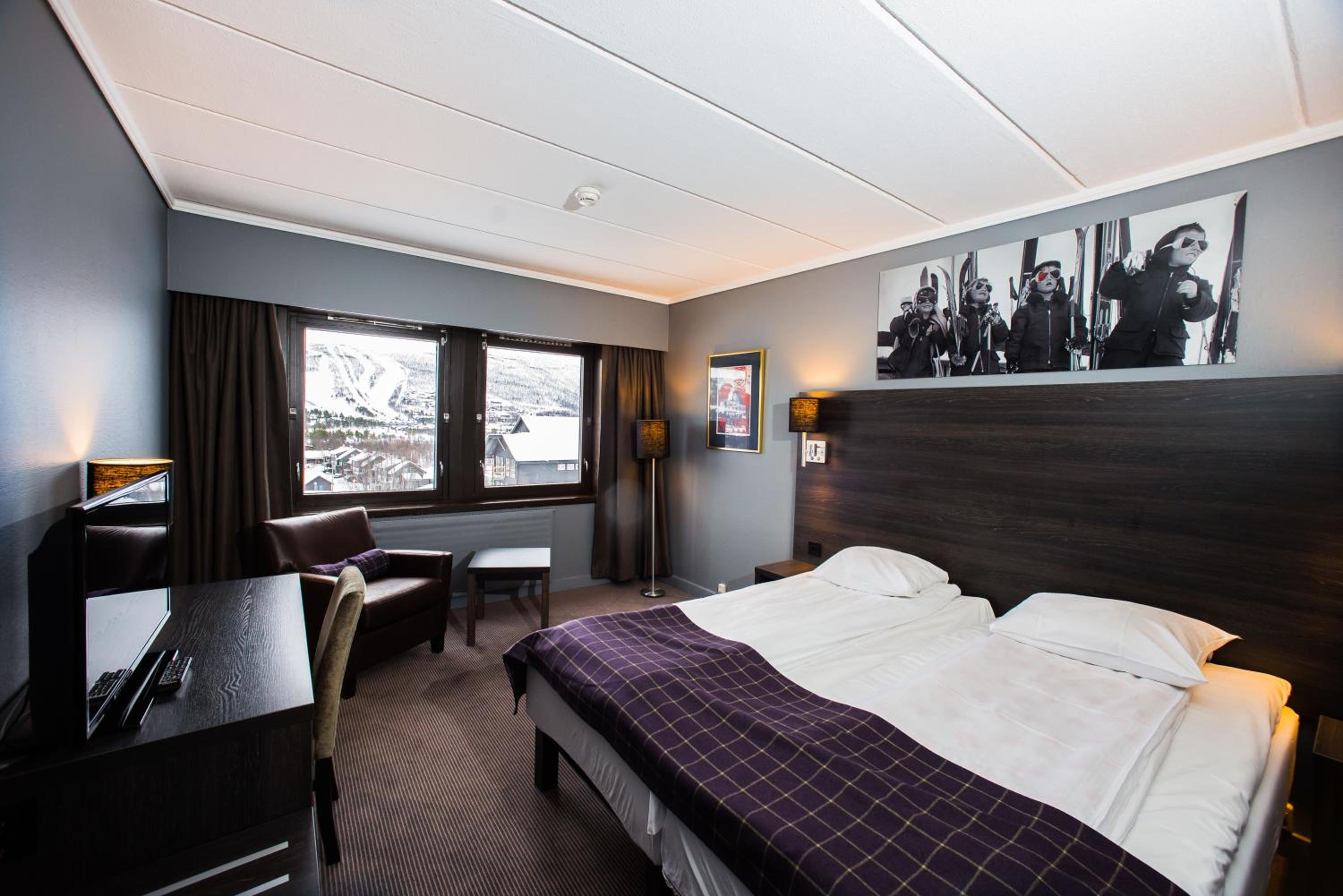 Standard Twin Room with View  photo 3