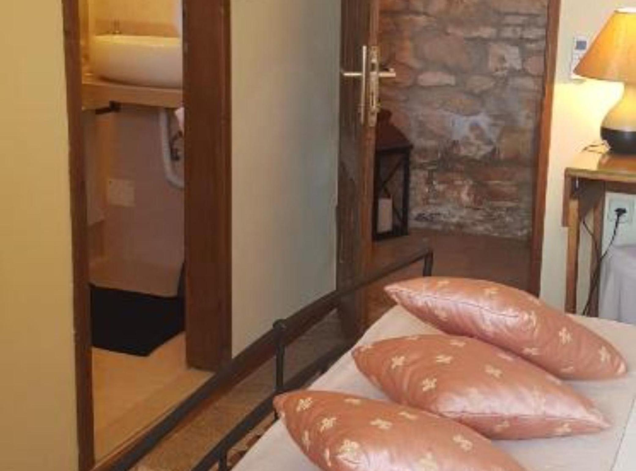 One Bedroom Apartment
