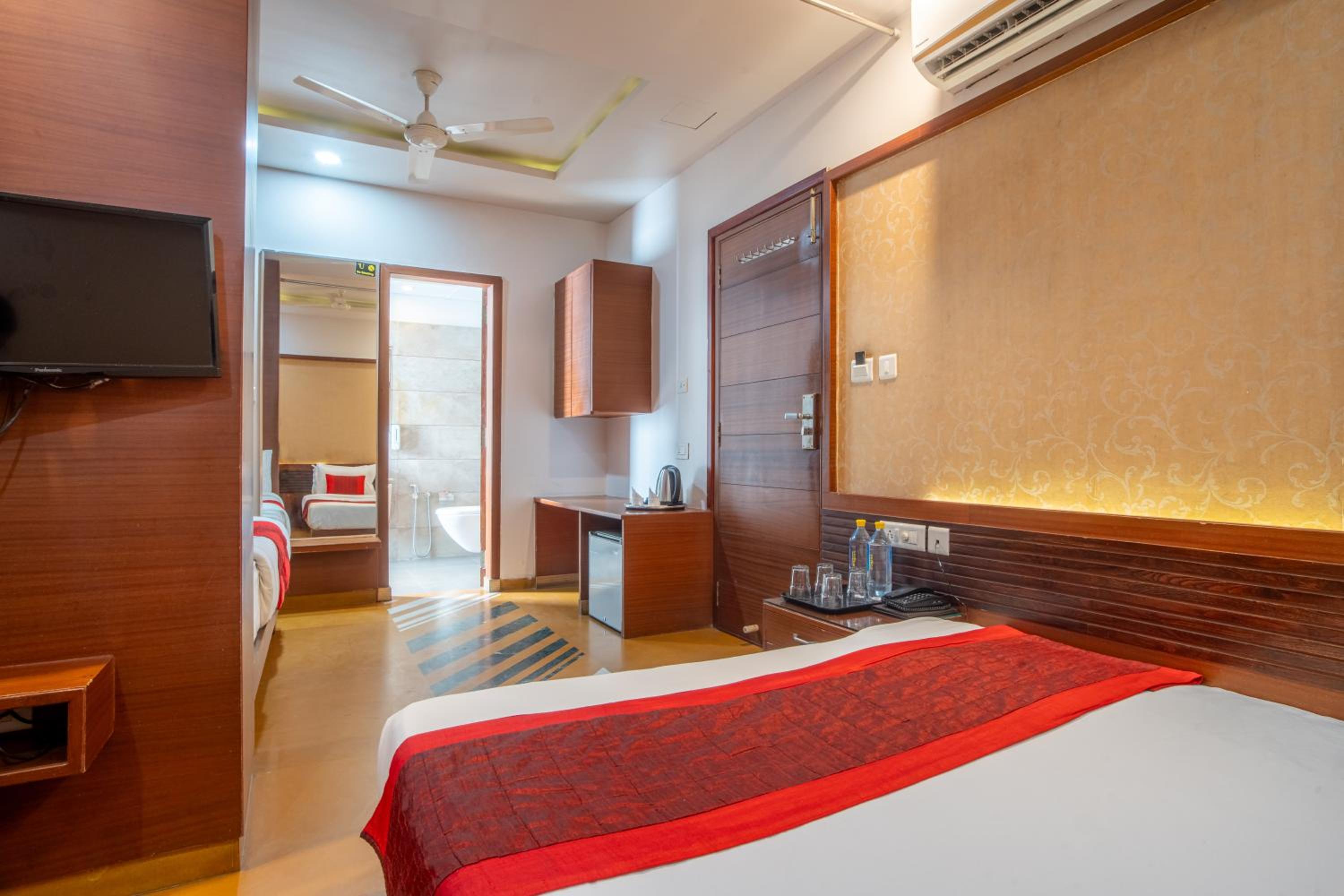 Deluxe Triple Room (Sanitized)): 10% off on Room Upgrade, Subject to availability, 20% off on Meal Upgrade, 10% off on Two -way Airport Transfer, 10% Off on Early Check-in upto 2 hours {Subject to Availability}, Free Linen Change - Photo 6